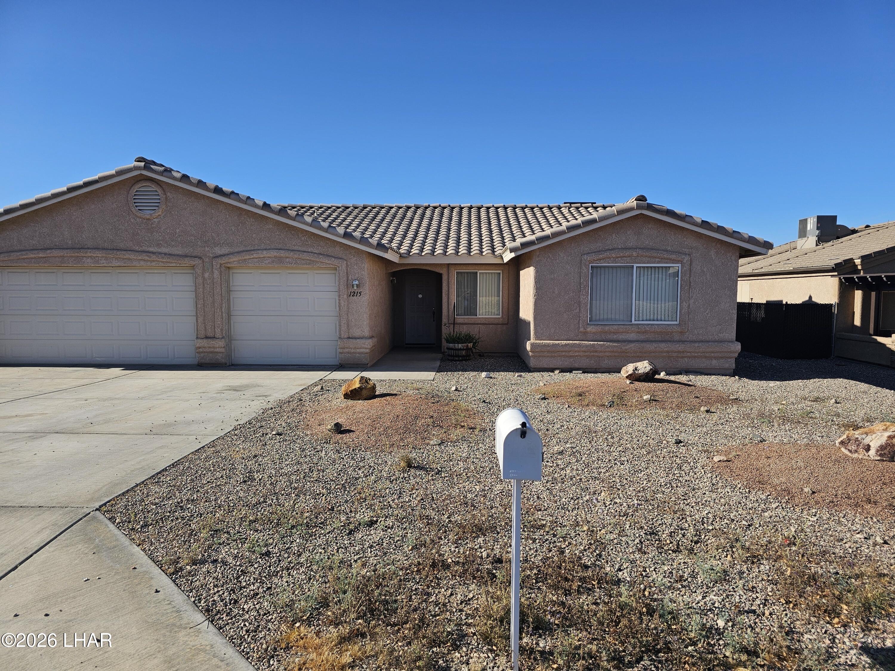 1215 Pawnee Dr Property Photo 8