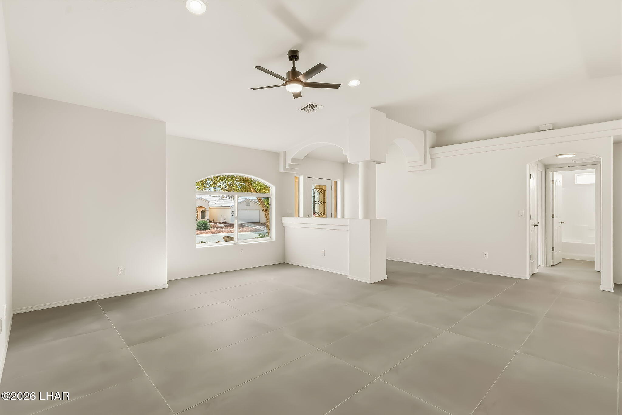 2045 E Crystal Dr Property Photo 10