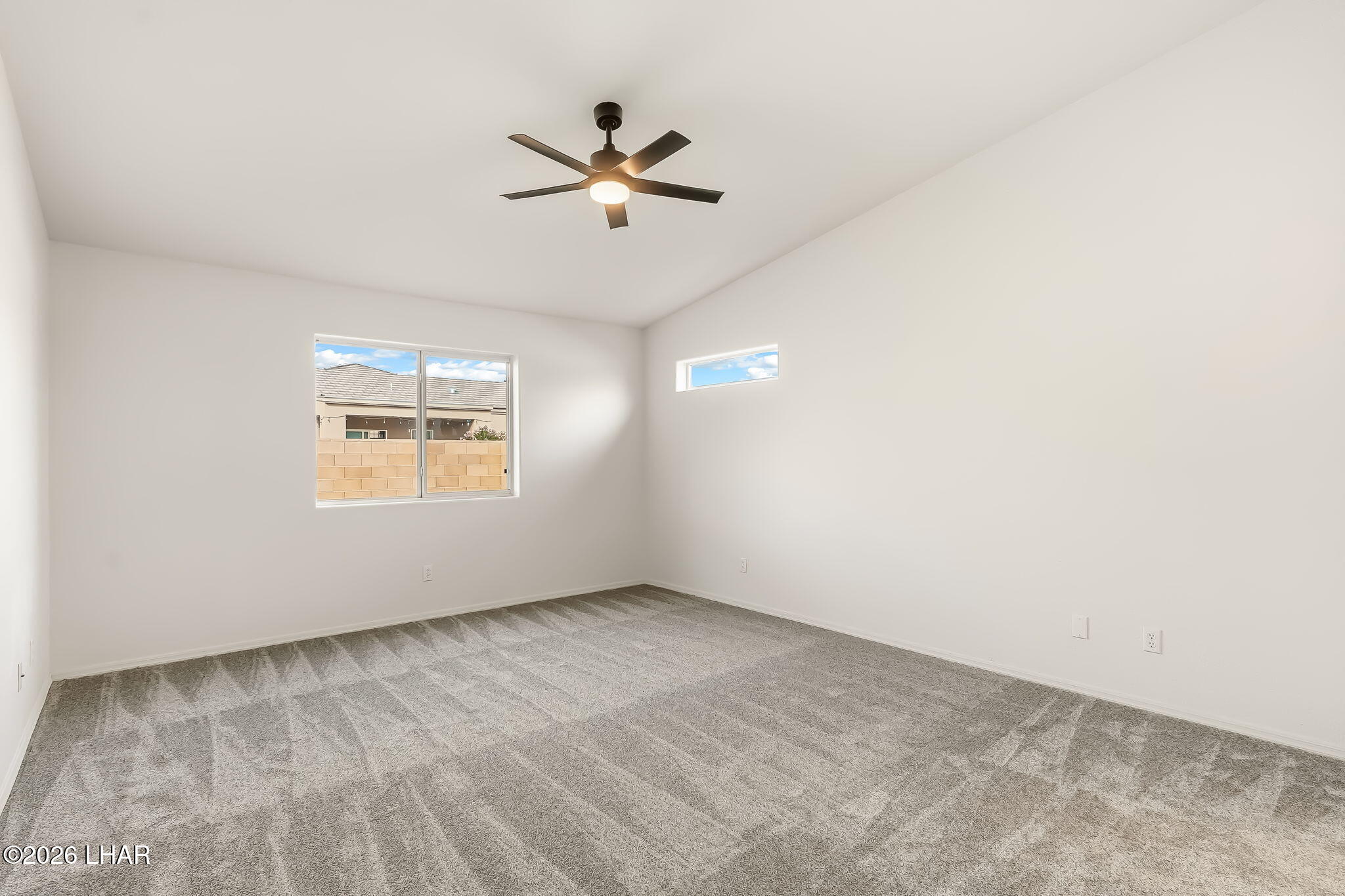 2045 E Crystal Dr Property Photo 28