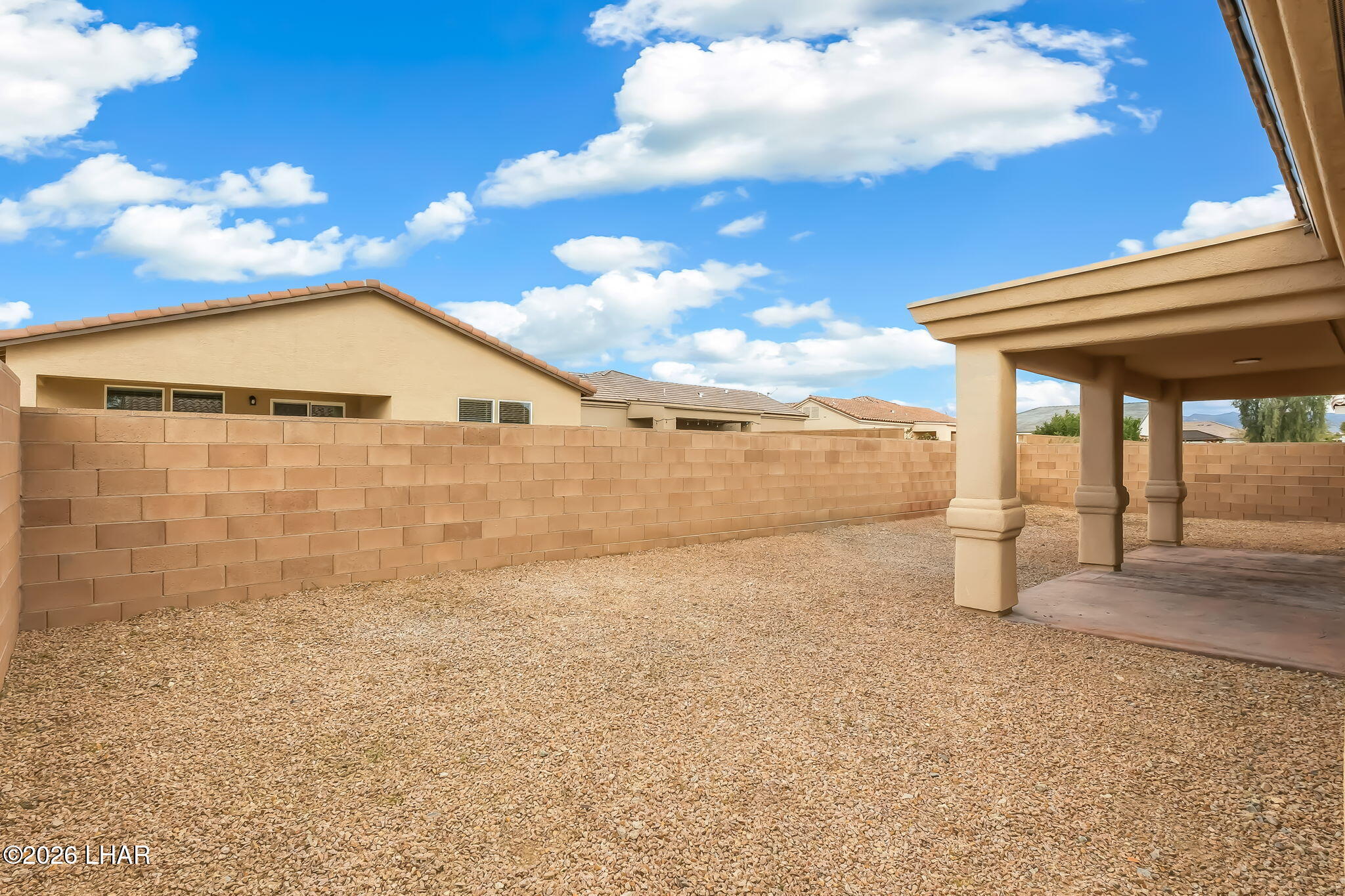 2045 E Crystal Dr Property Photo 46