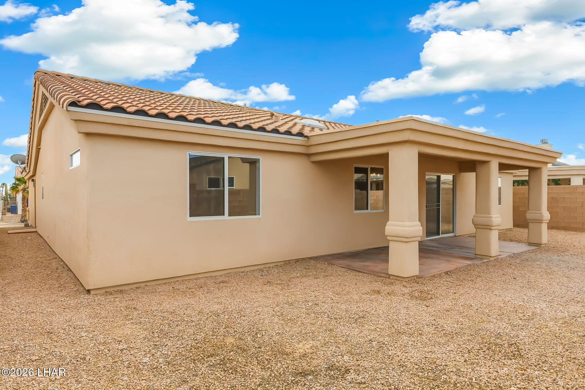 2045 E Crystal Dr Property Photo 47