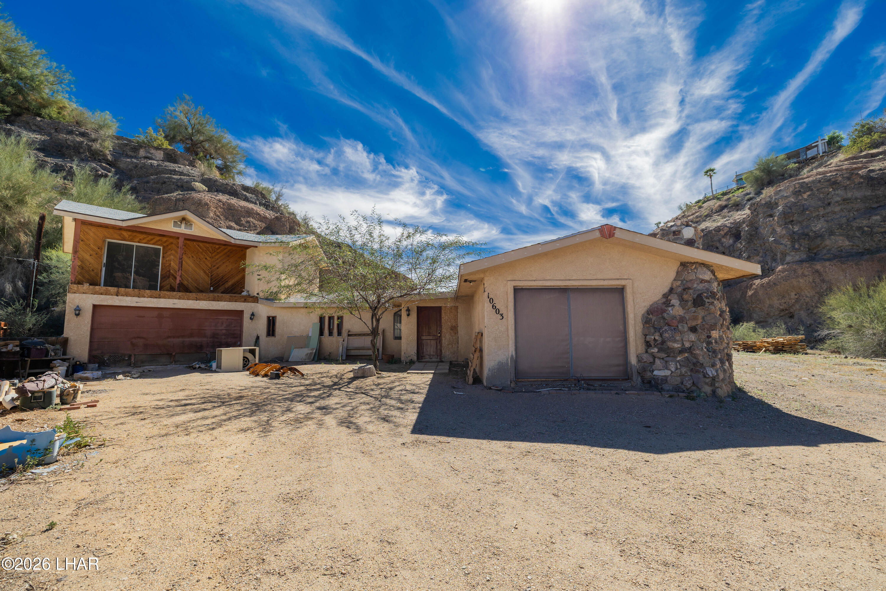 10603 Cove Ave Property Photo 1