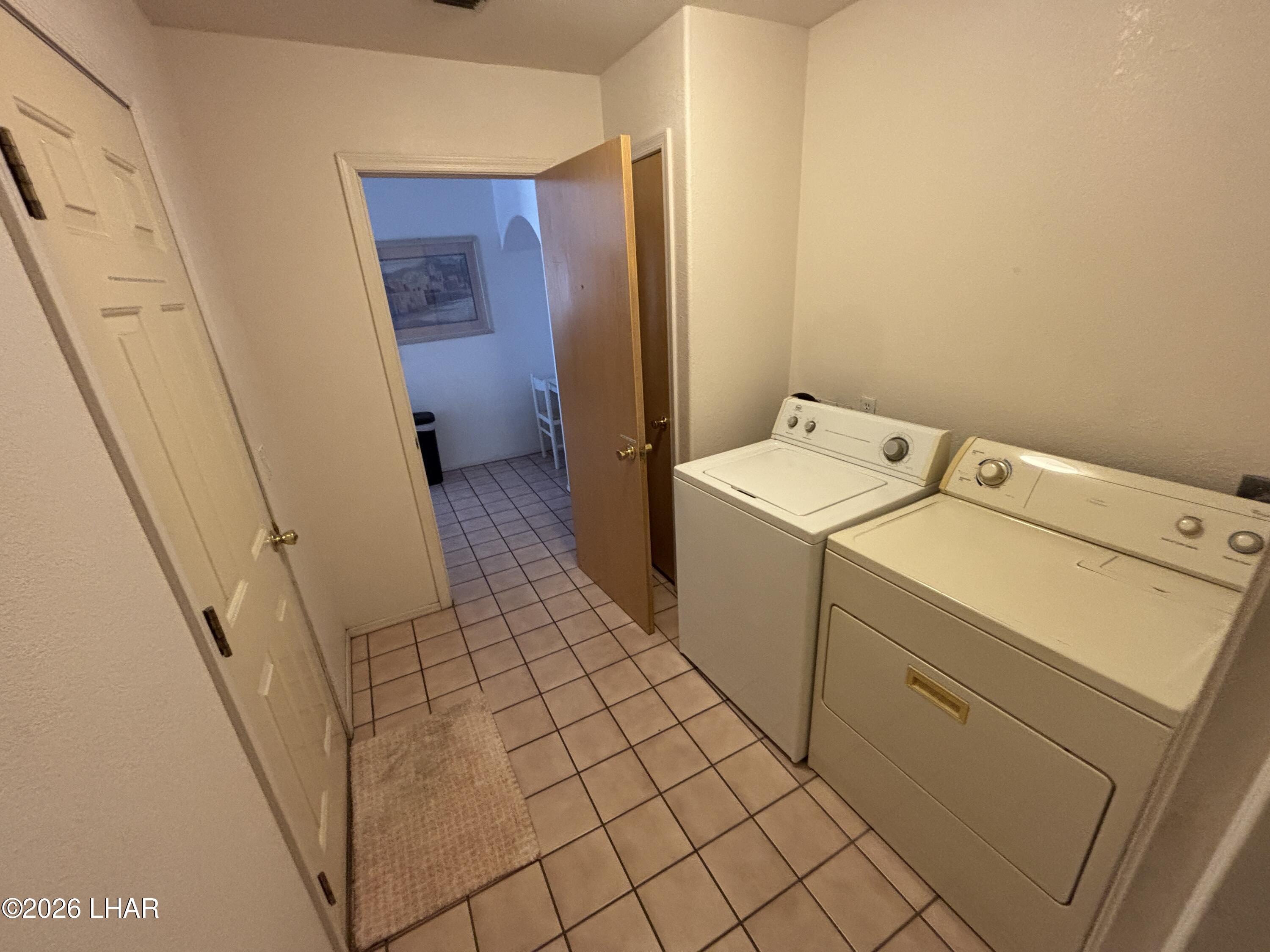 1829 Beavertail Dr Property Photo 28