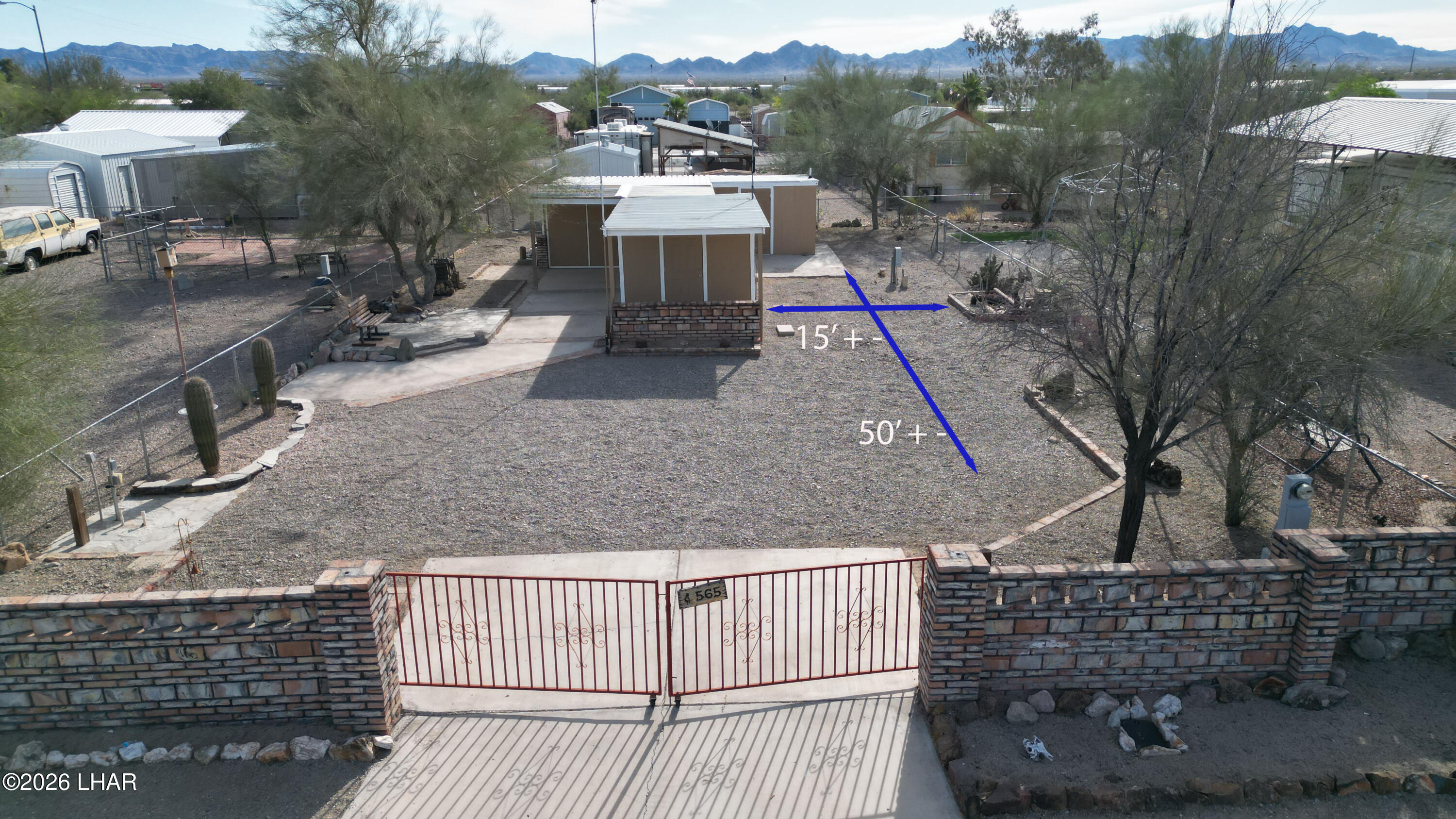 565 S Adobe Ln Property Photo 8