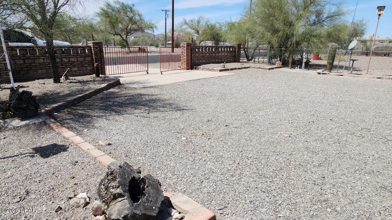 565 S Adobe Ln Property Photo 11