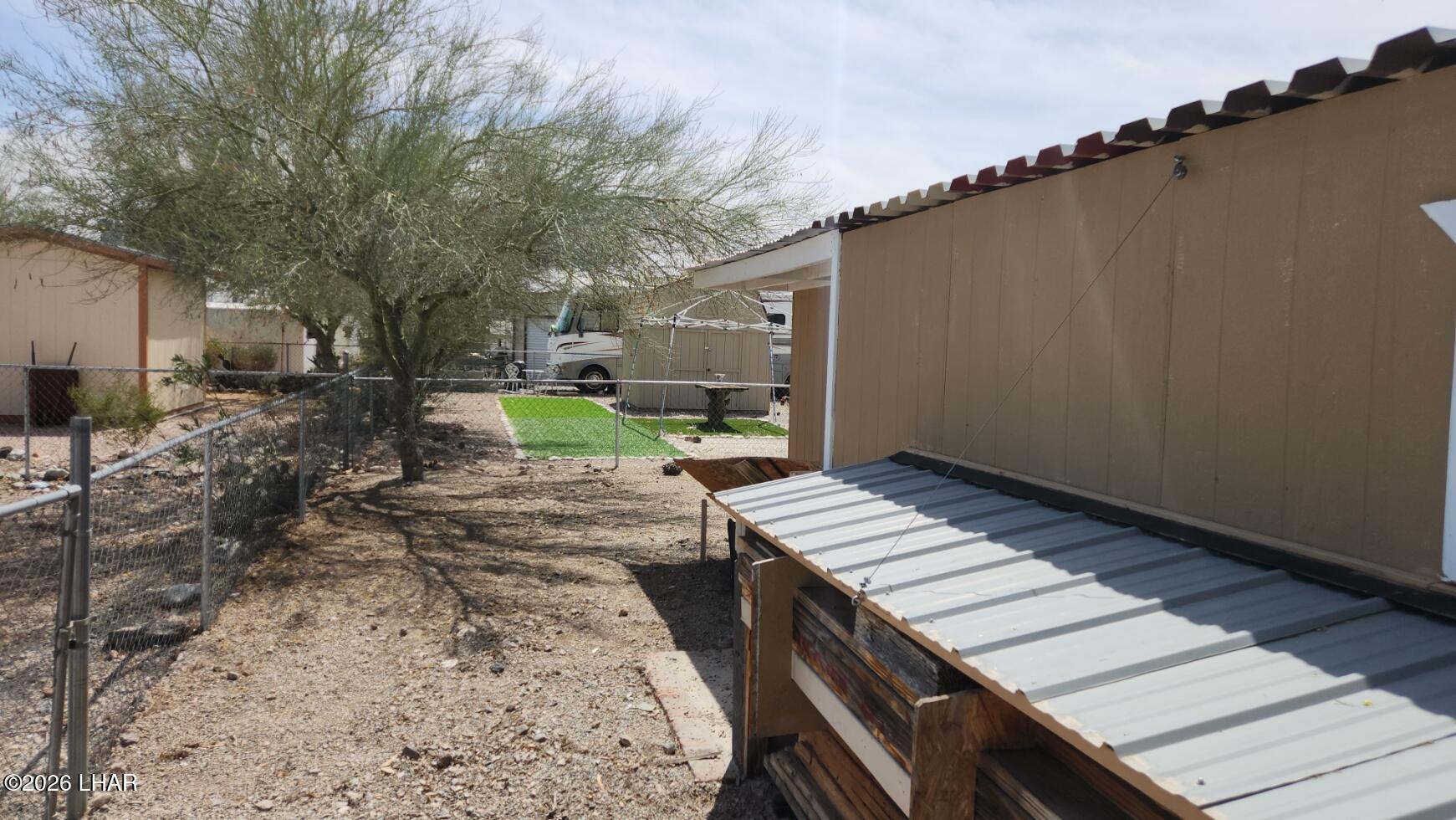 565 S Adobe Ln Property Photo 16