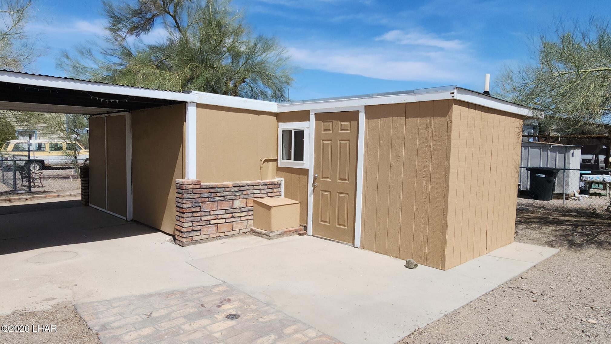 565 S Adobe Ln Property Photo 18