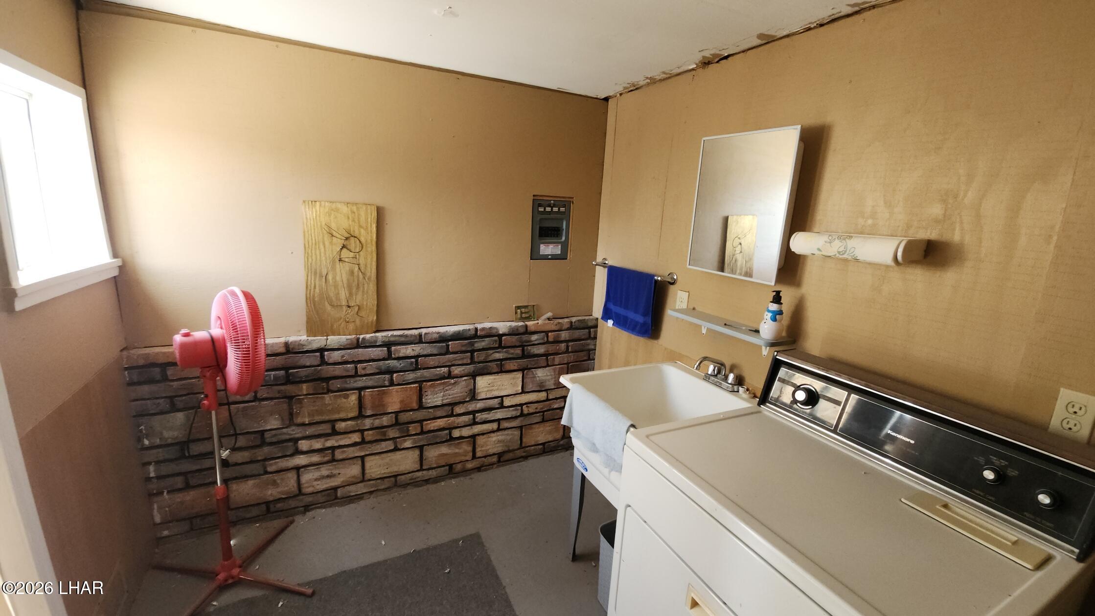 565 S Adobe Ln Property Photo 20