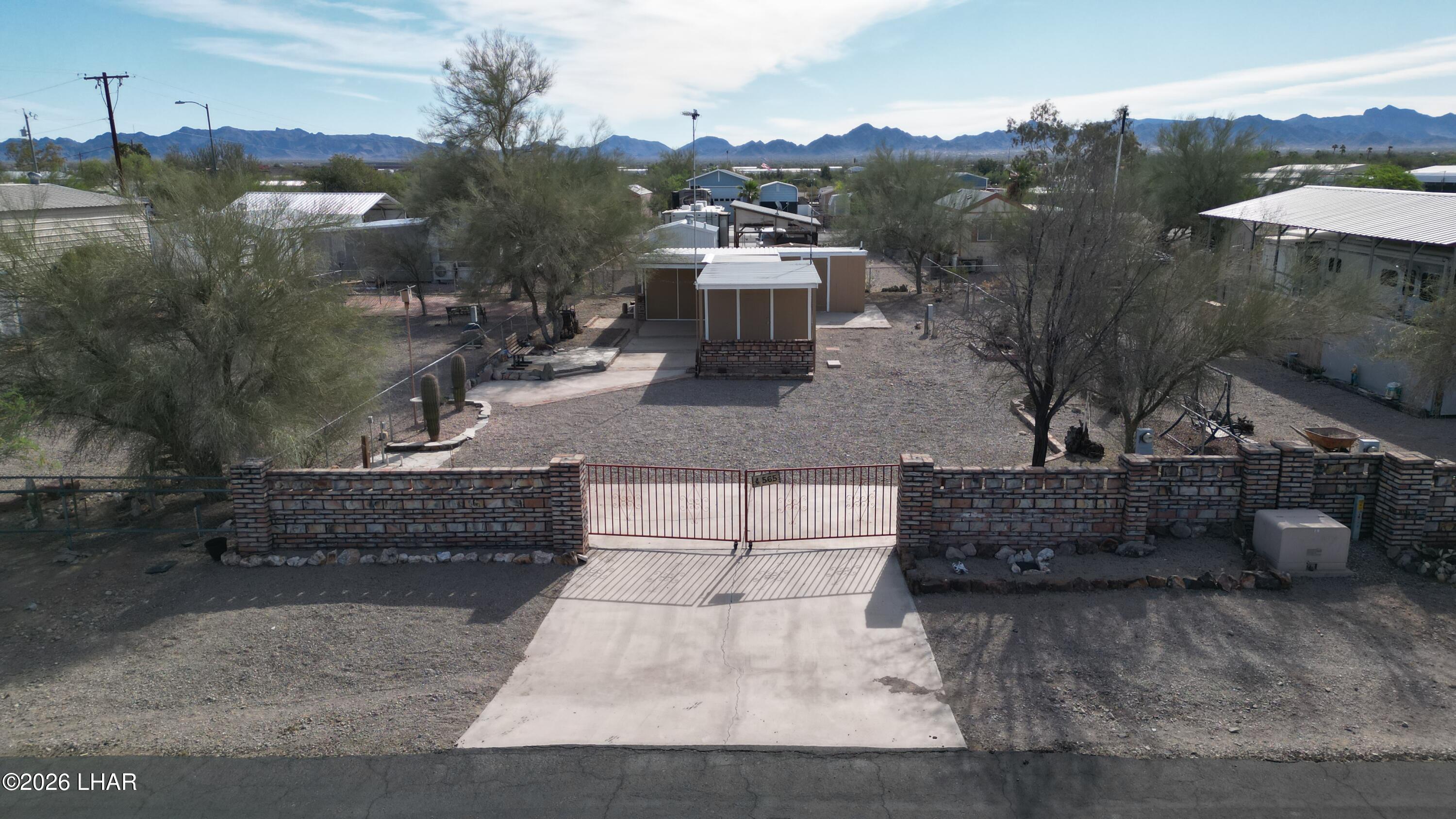 565 S Adobe Ln Property Photo 37