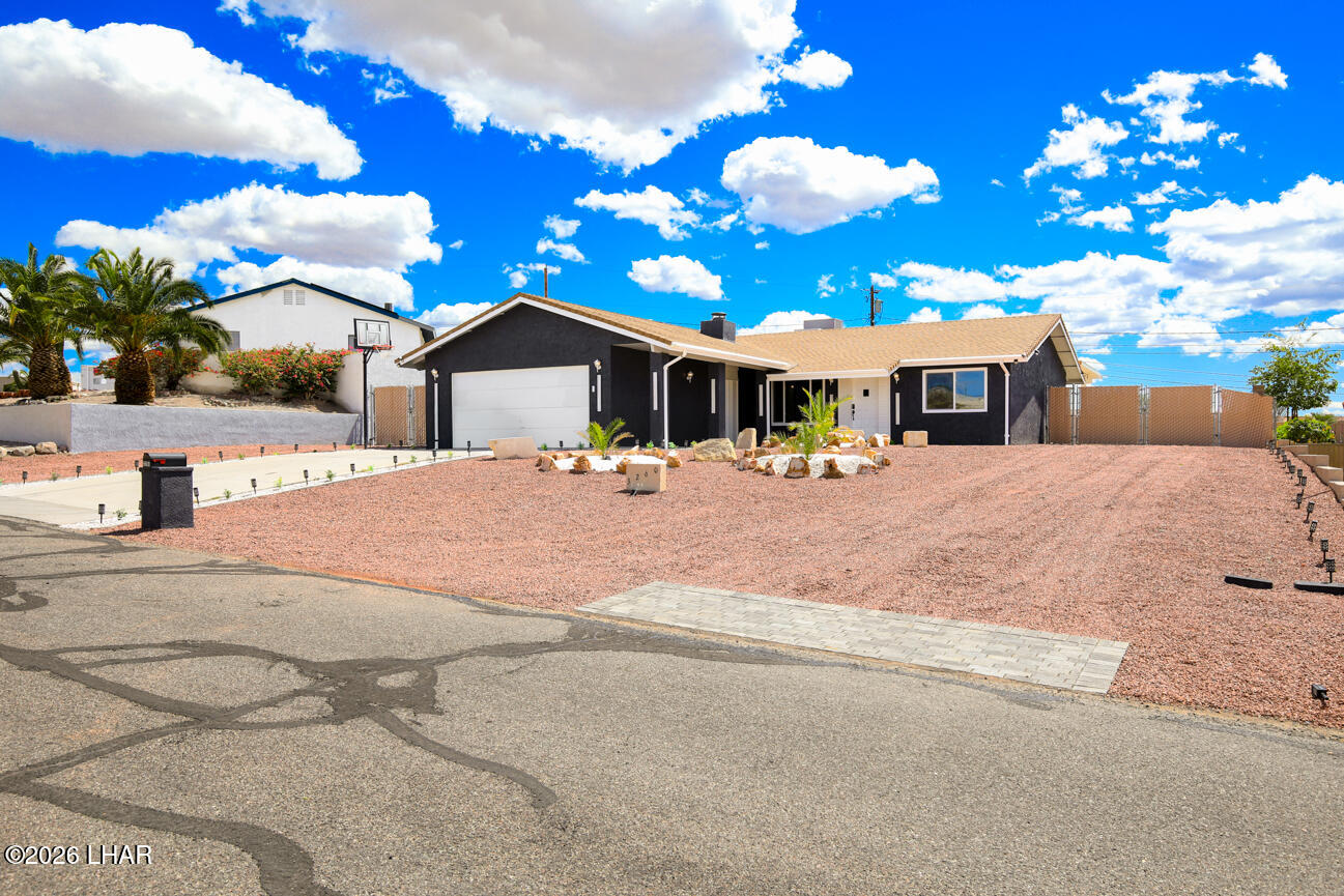 3260 Silversmith Dr Property Photo 3