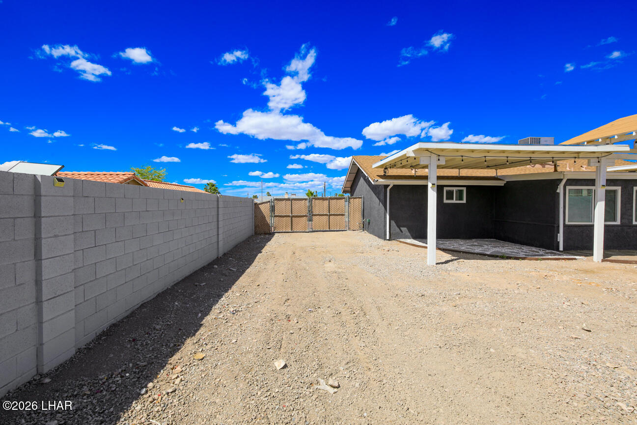 3260 Silversmith Dr Property Photo 38