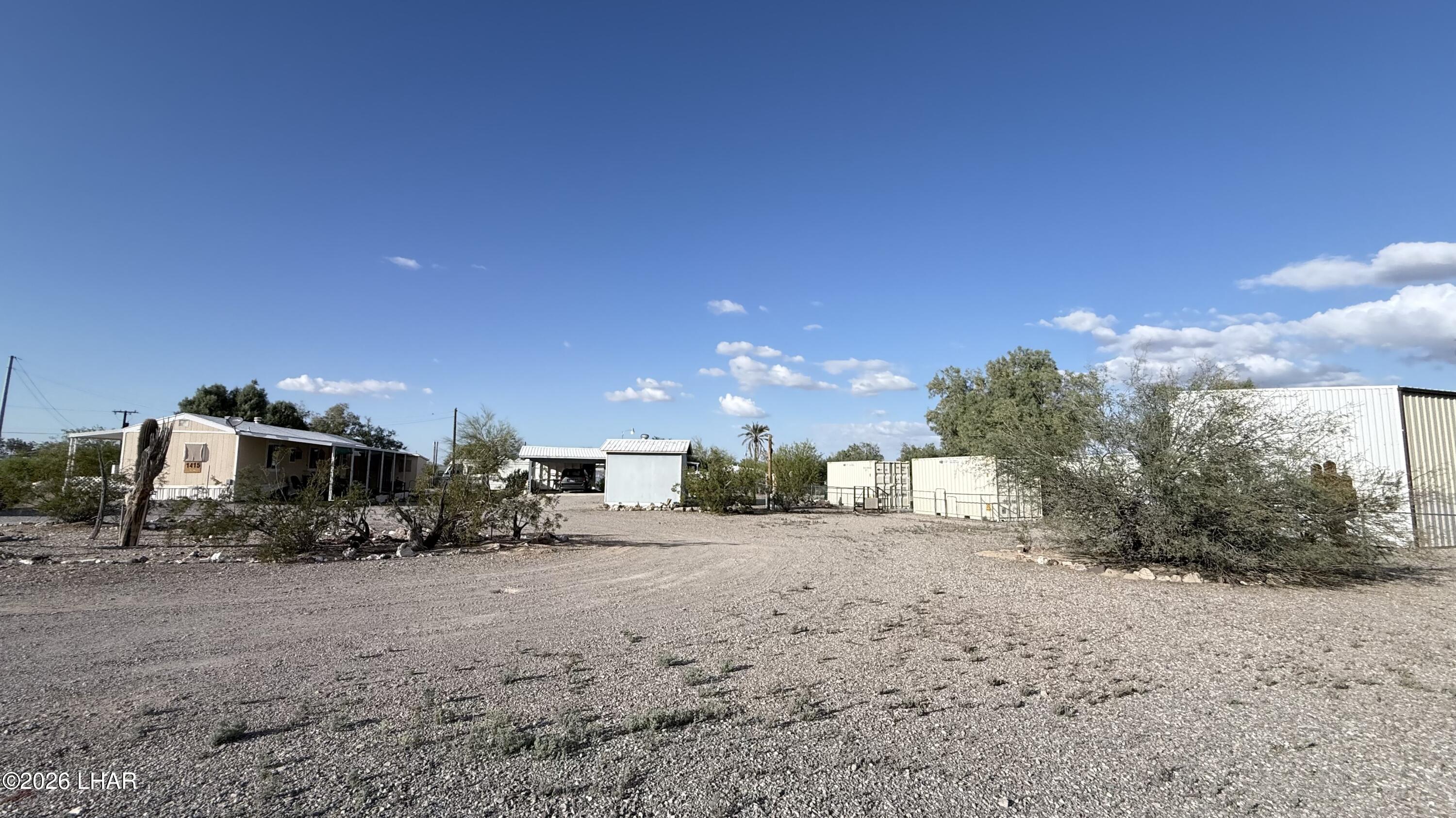 1415 N Datig Ave Property Photo 4