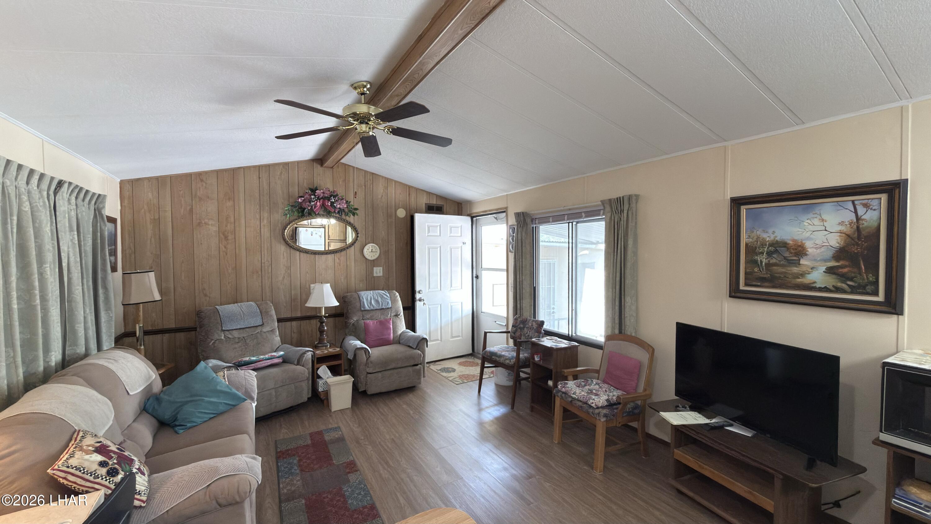1415 N Datig Ave Property Photo 8