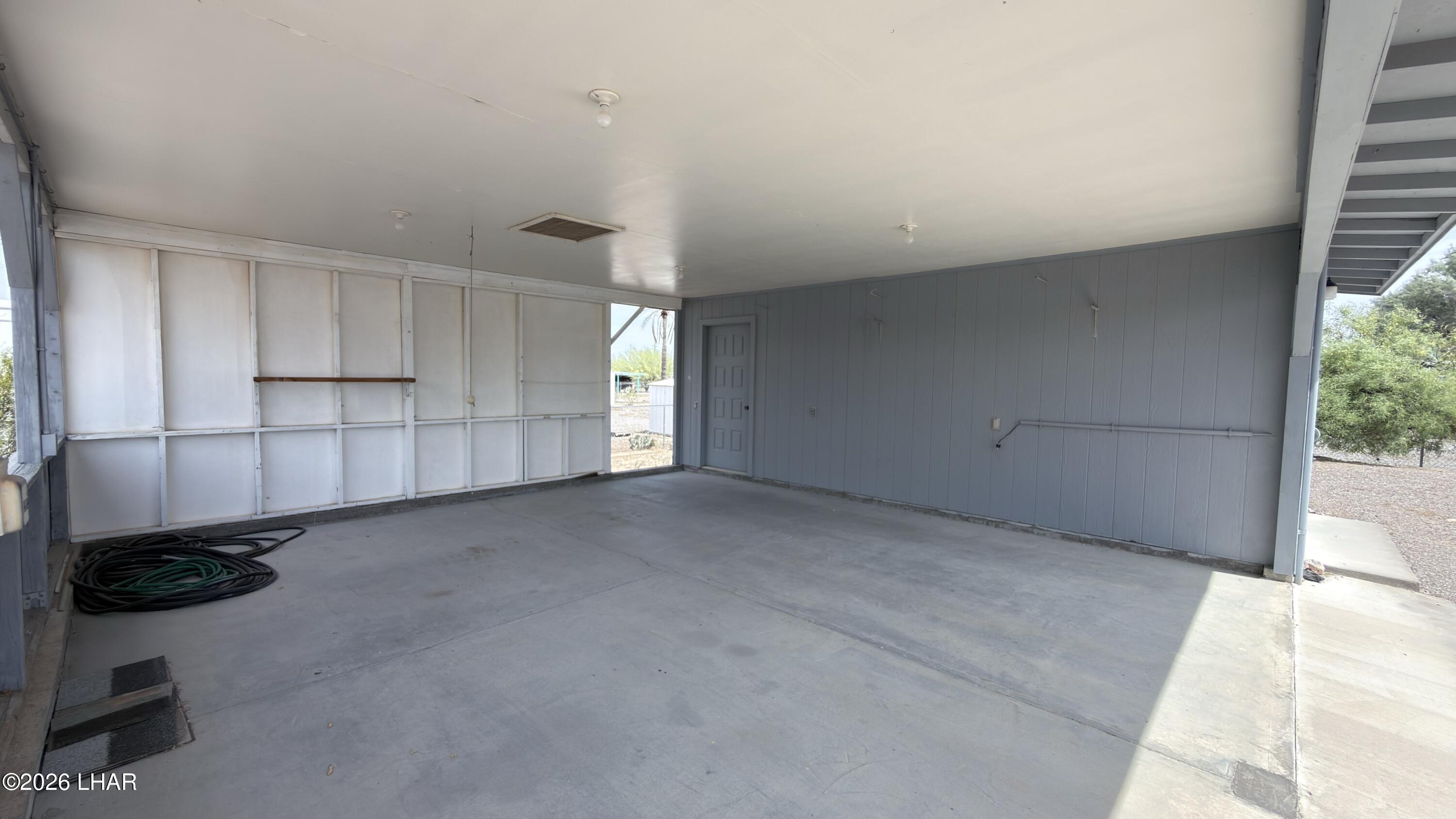 1415 N Datig Ave Property Photo 27