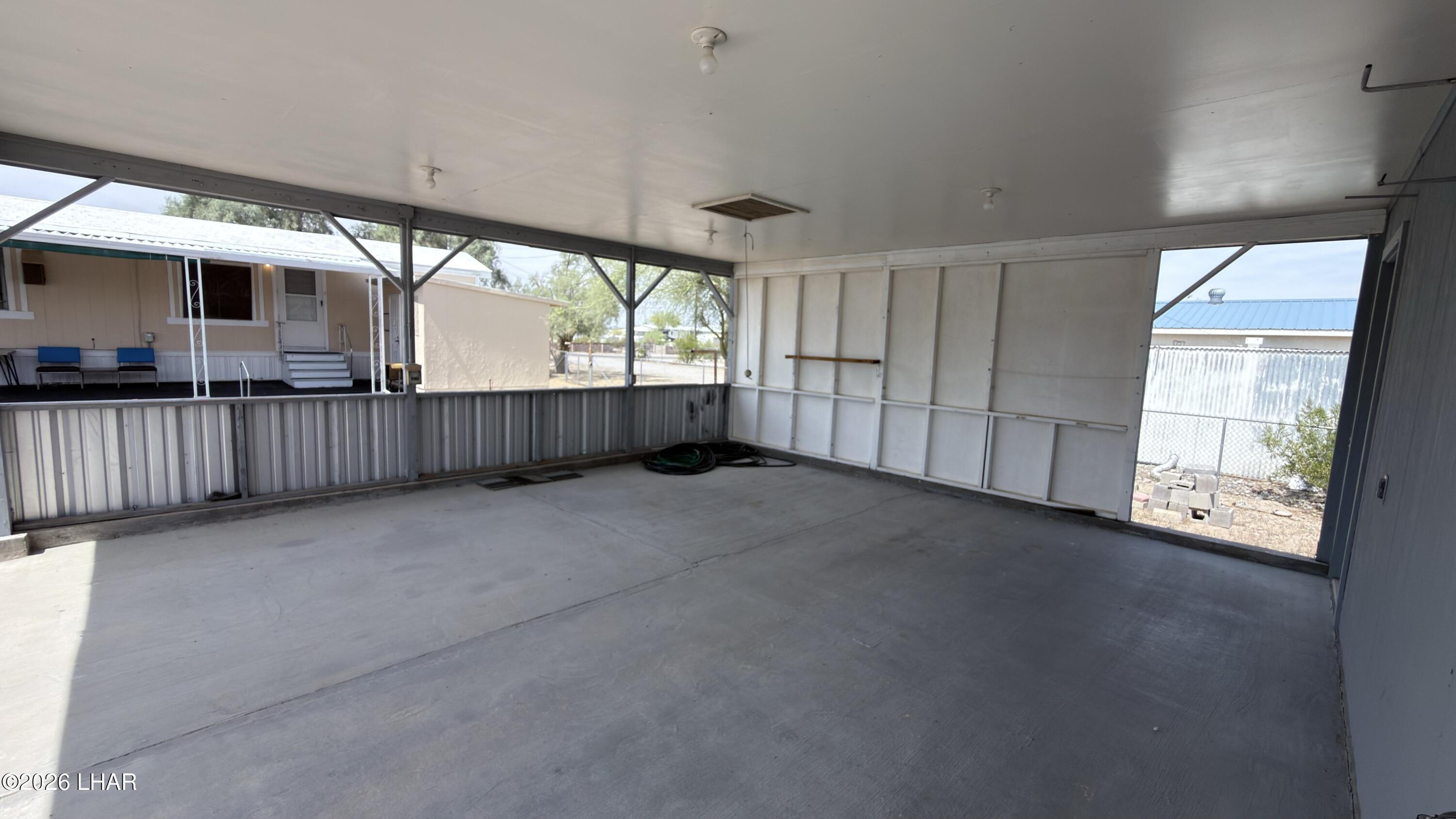 1415 N Datig Ave Property Photo 28