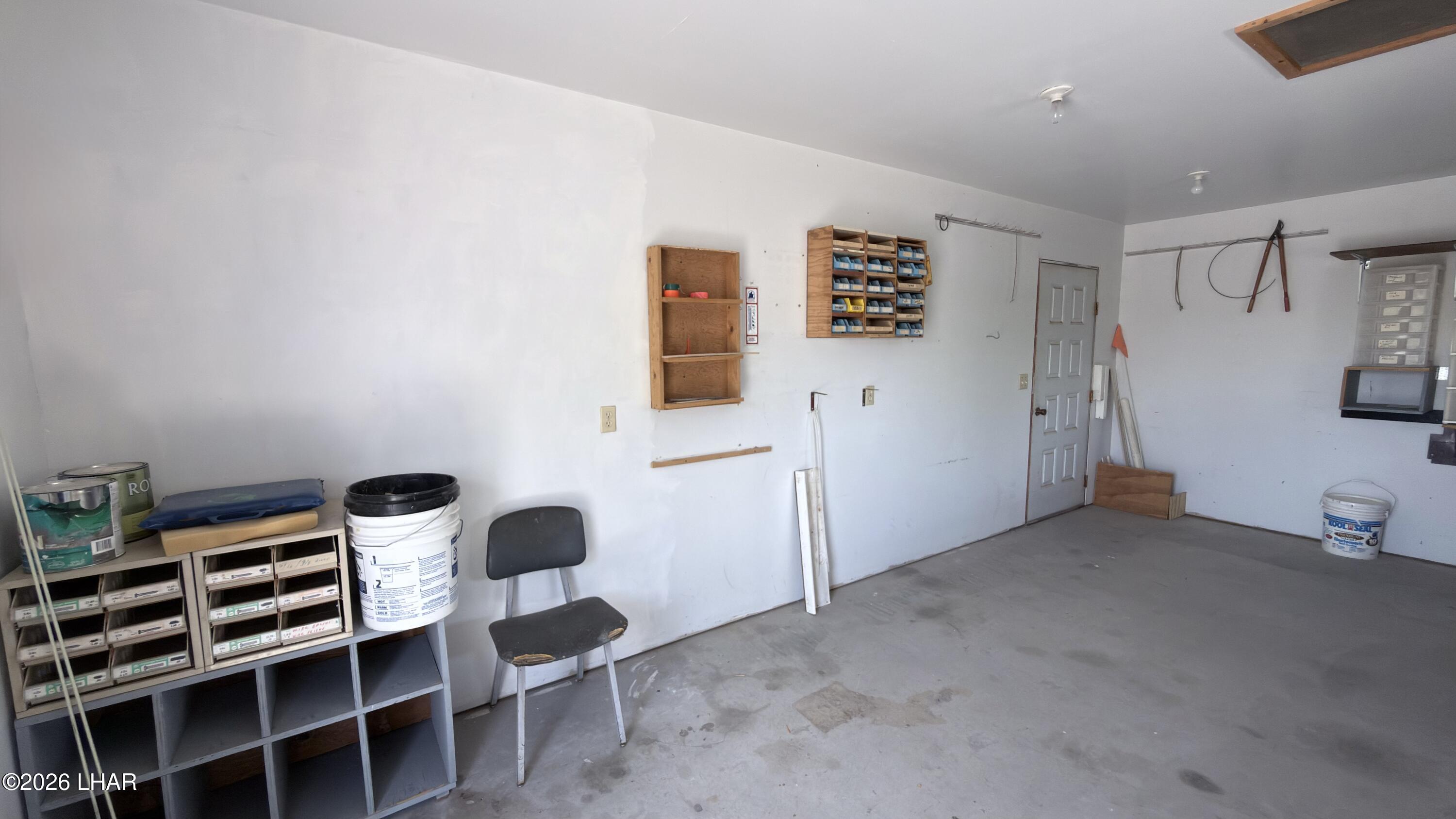 1415 N Datig Ave Property Photo 29