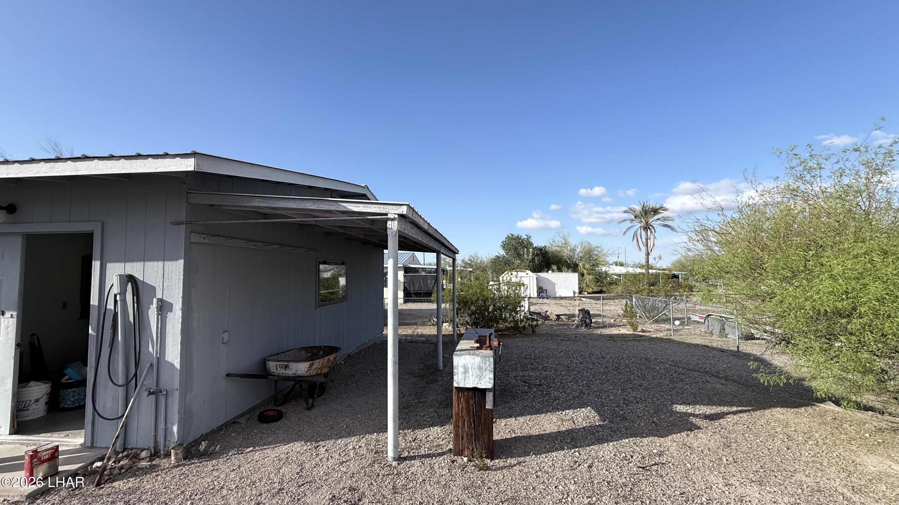 1415 N Datig Ave Property Photo 33