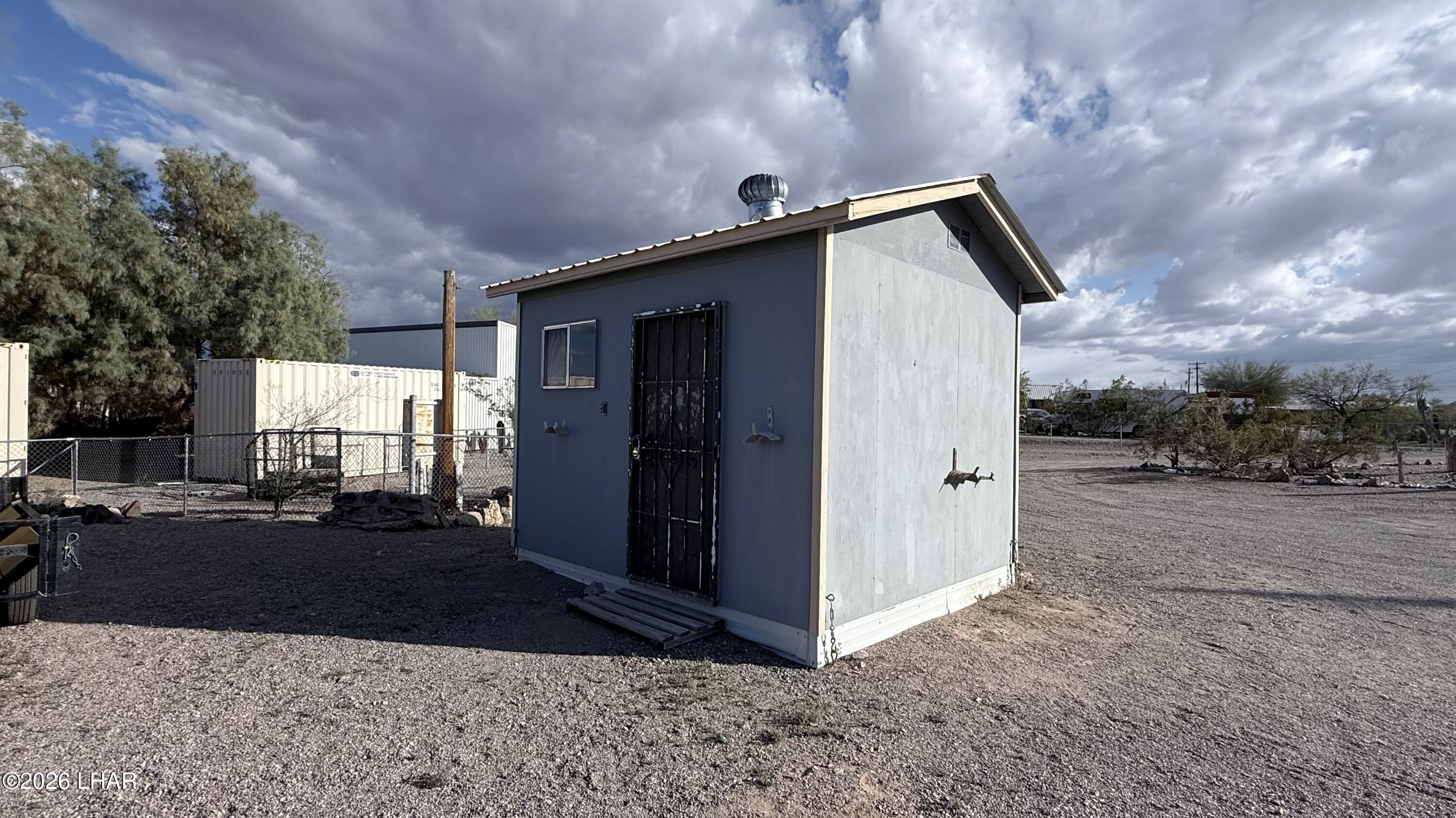 1415 N Datig Ave Property Photo 36