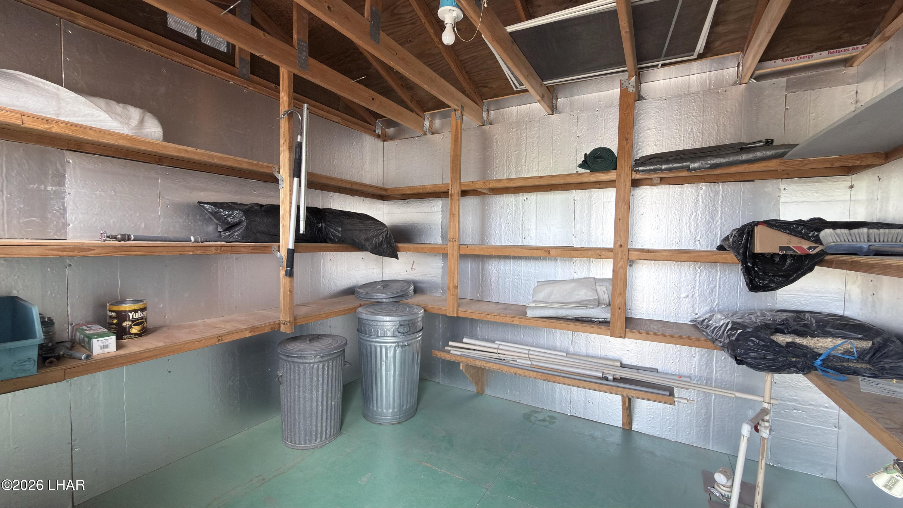 1415 N Datig Ave Property Photo 38