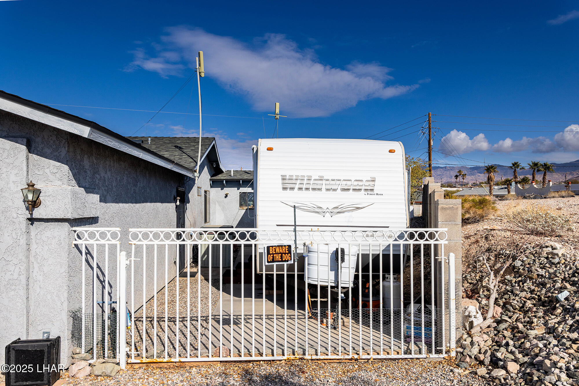 459 Silver Saddle Bay Property Photo 2