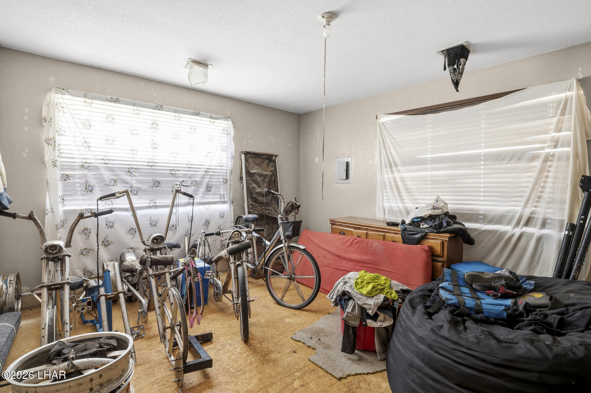 10172 Riverside Dr Property Photo 72
