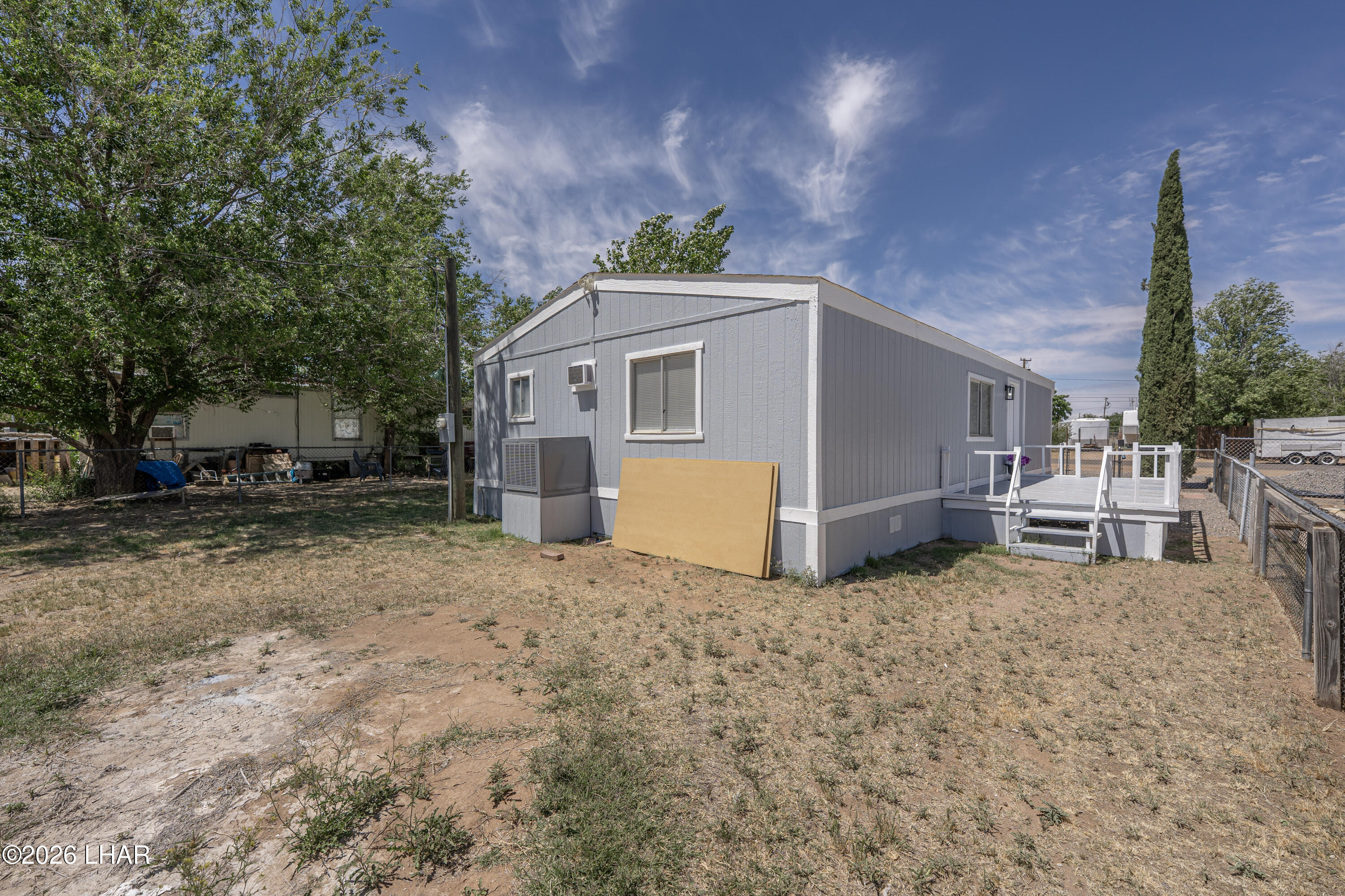 3096 E Packard Ave Property Photo 5