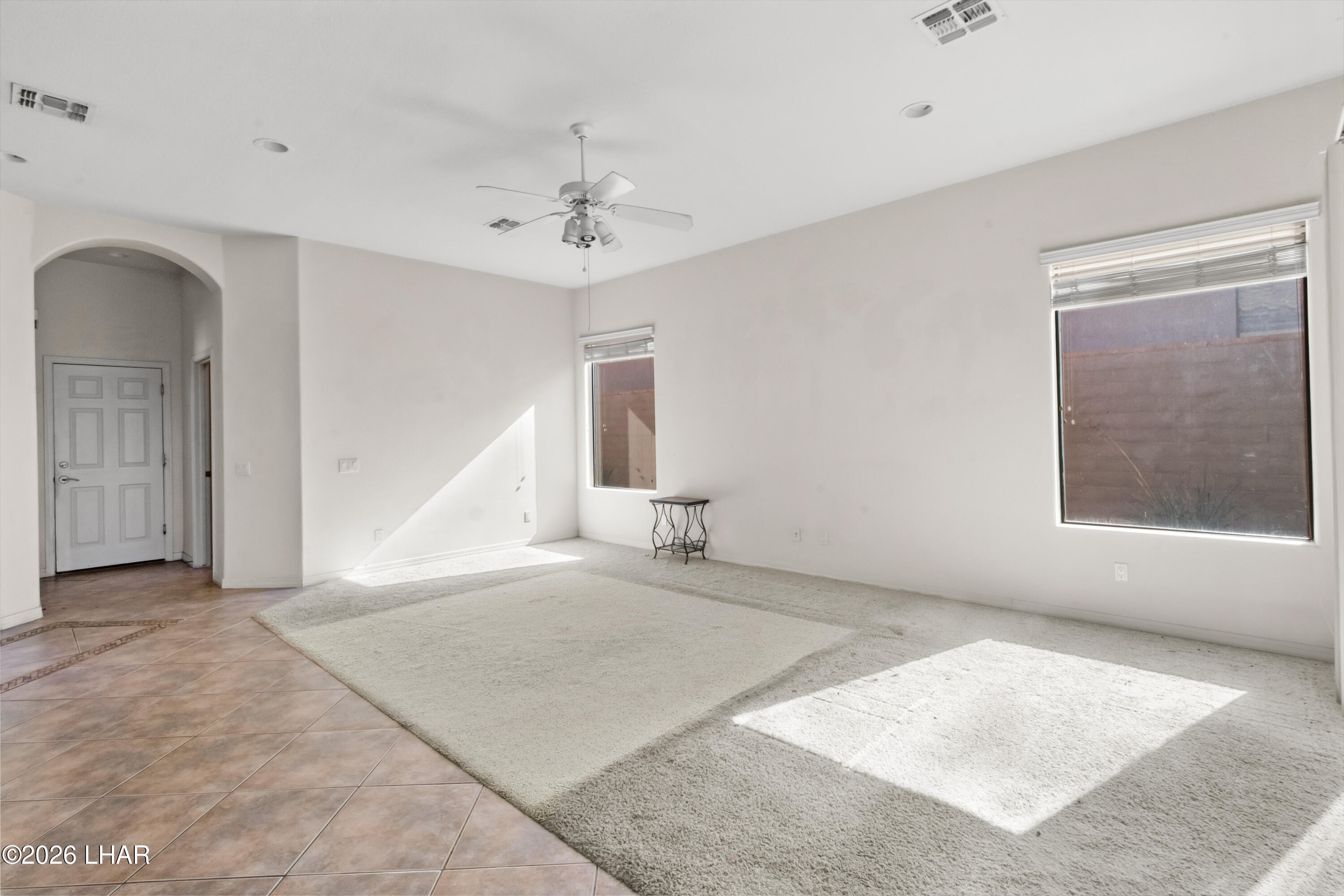 2900 Esmerelda Dr Property Photo 6
