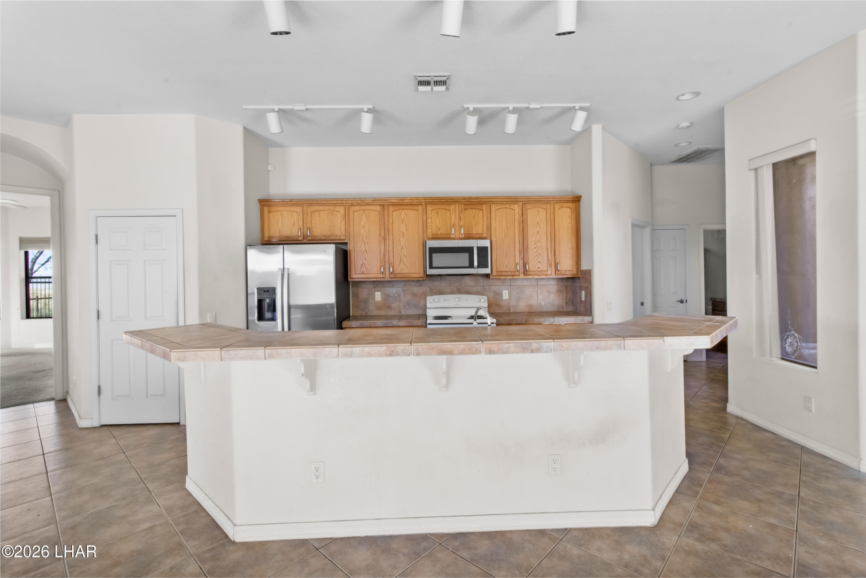 2900 Esmerelda Dr Property Photo 10
