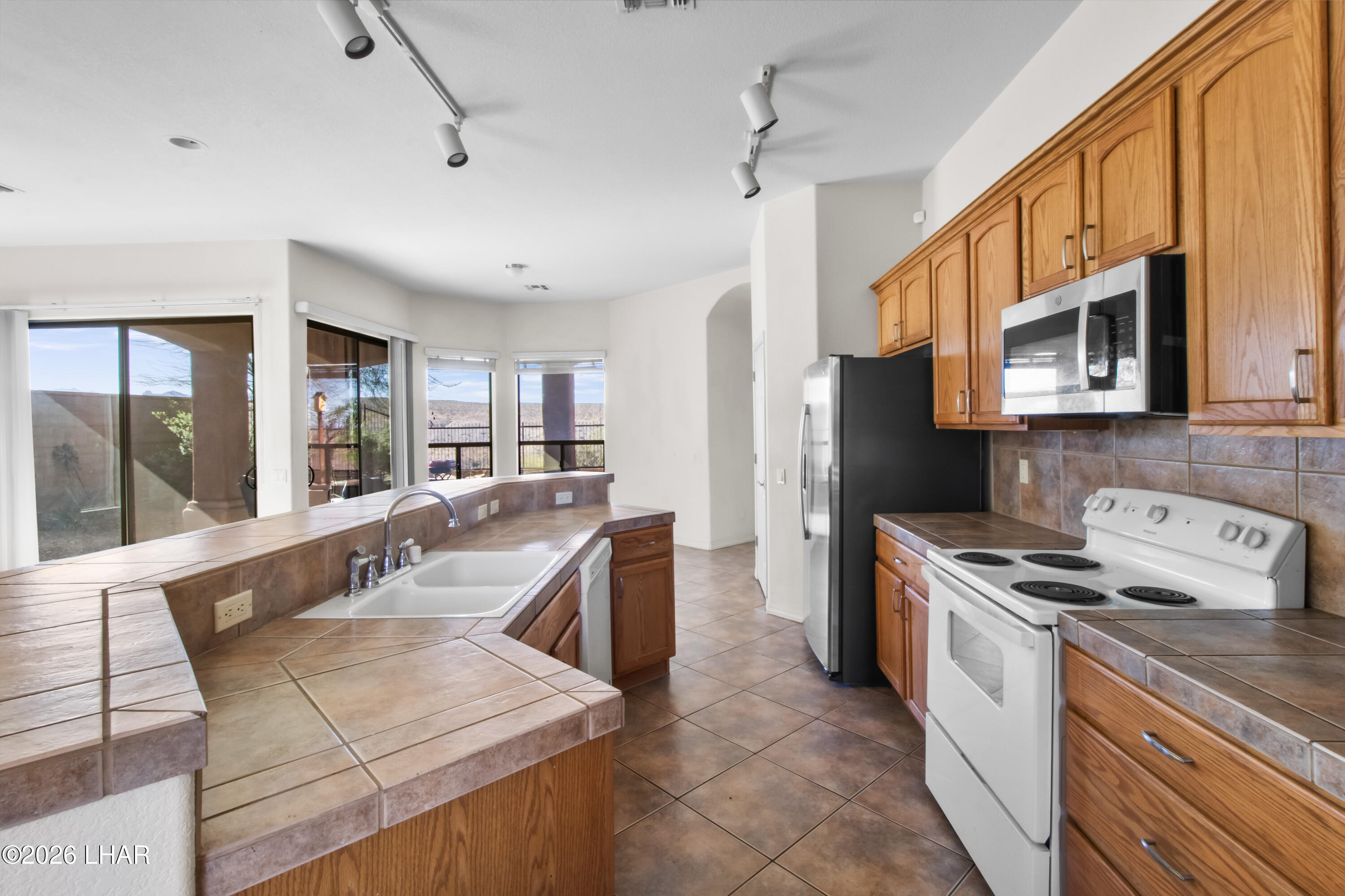 2900 Esmerelda Dr Property Photo 12
