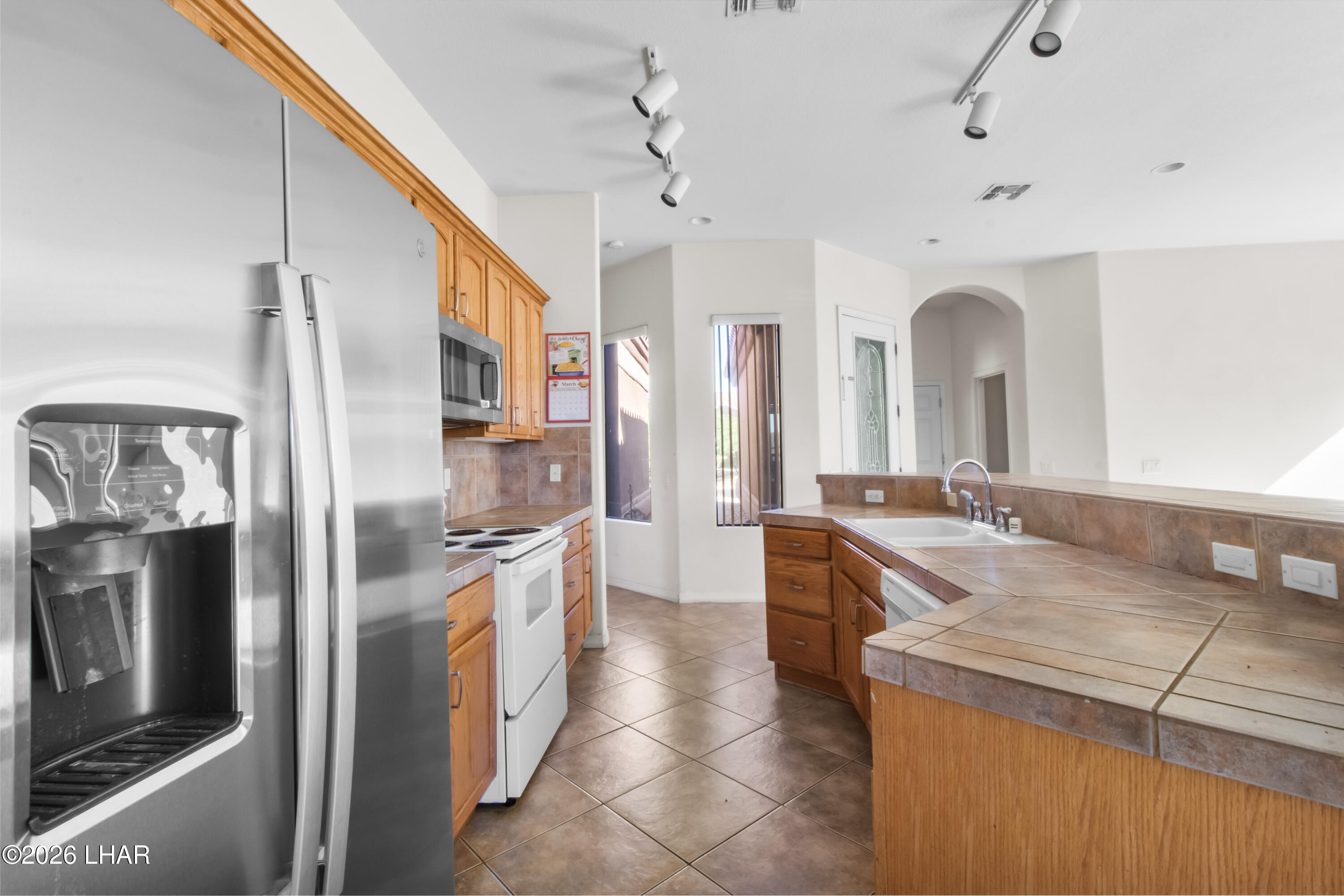 2900 Esmerelda Dr Property Photo 17