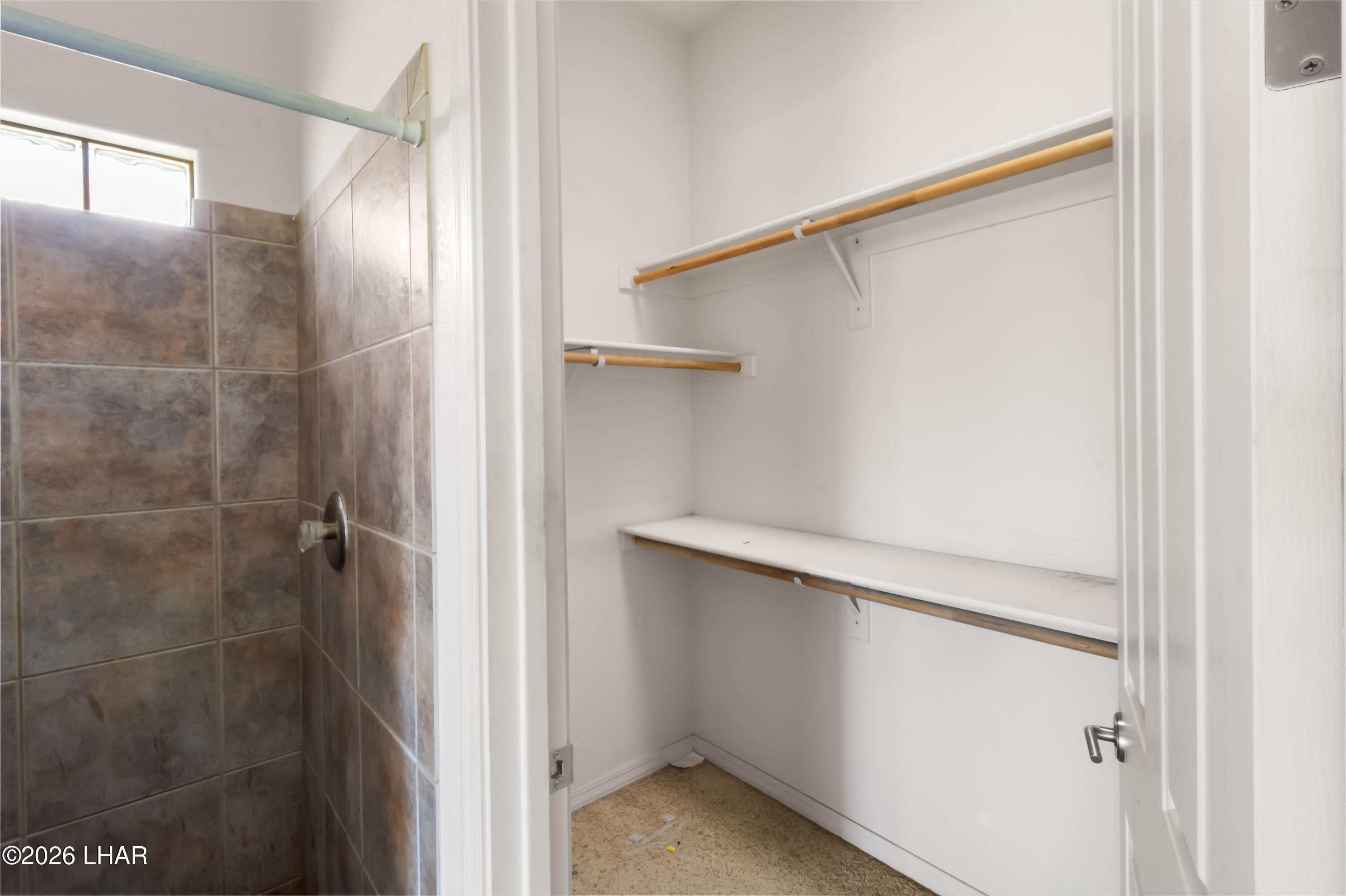 2900 Esmerelda Dr Property Photo 23