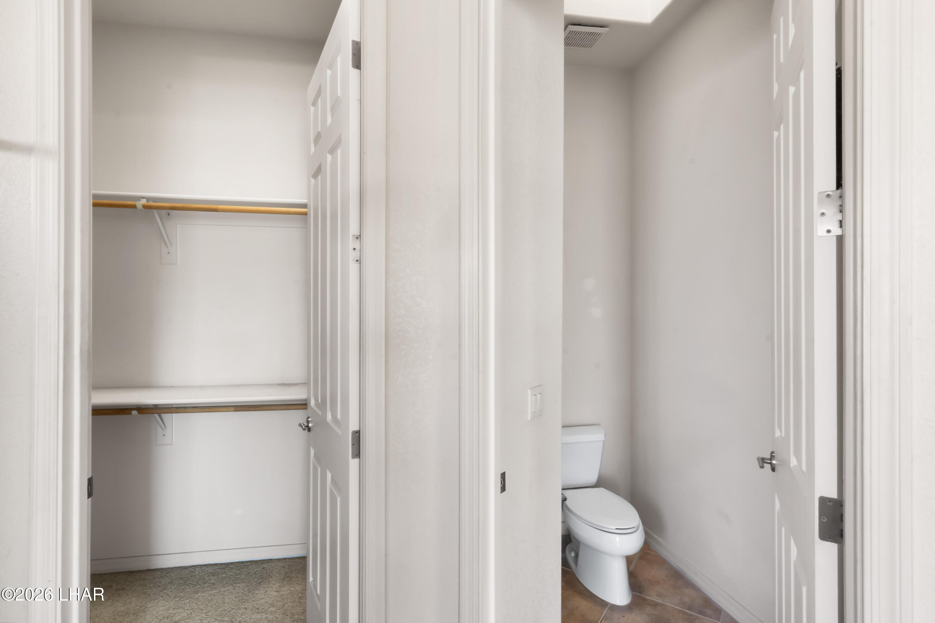 2900 Esmerelda Dr Property Photo 25