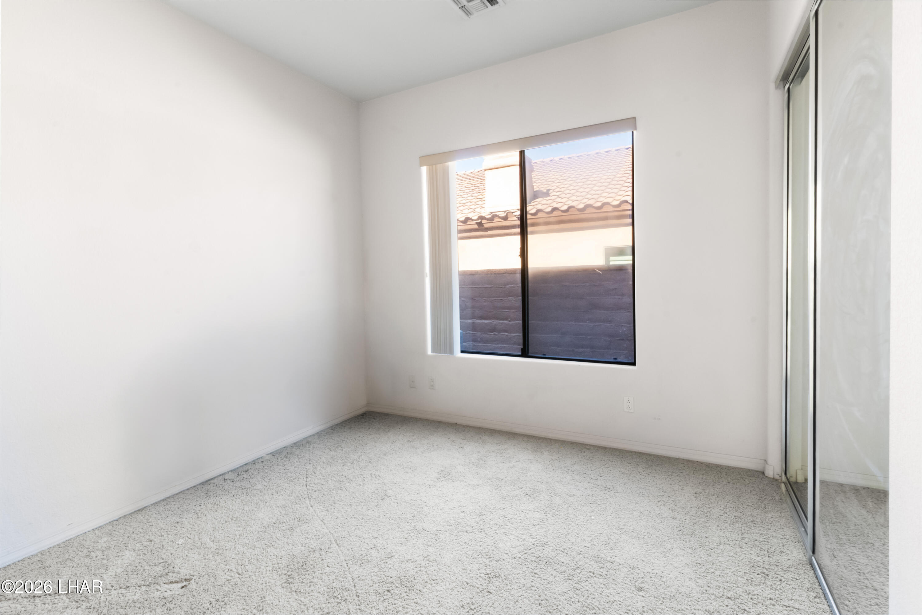 2900 Esmerelda Dr Property Photo 28
