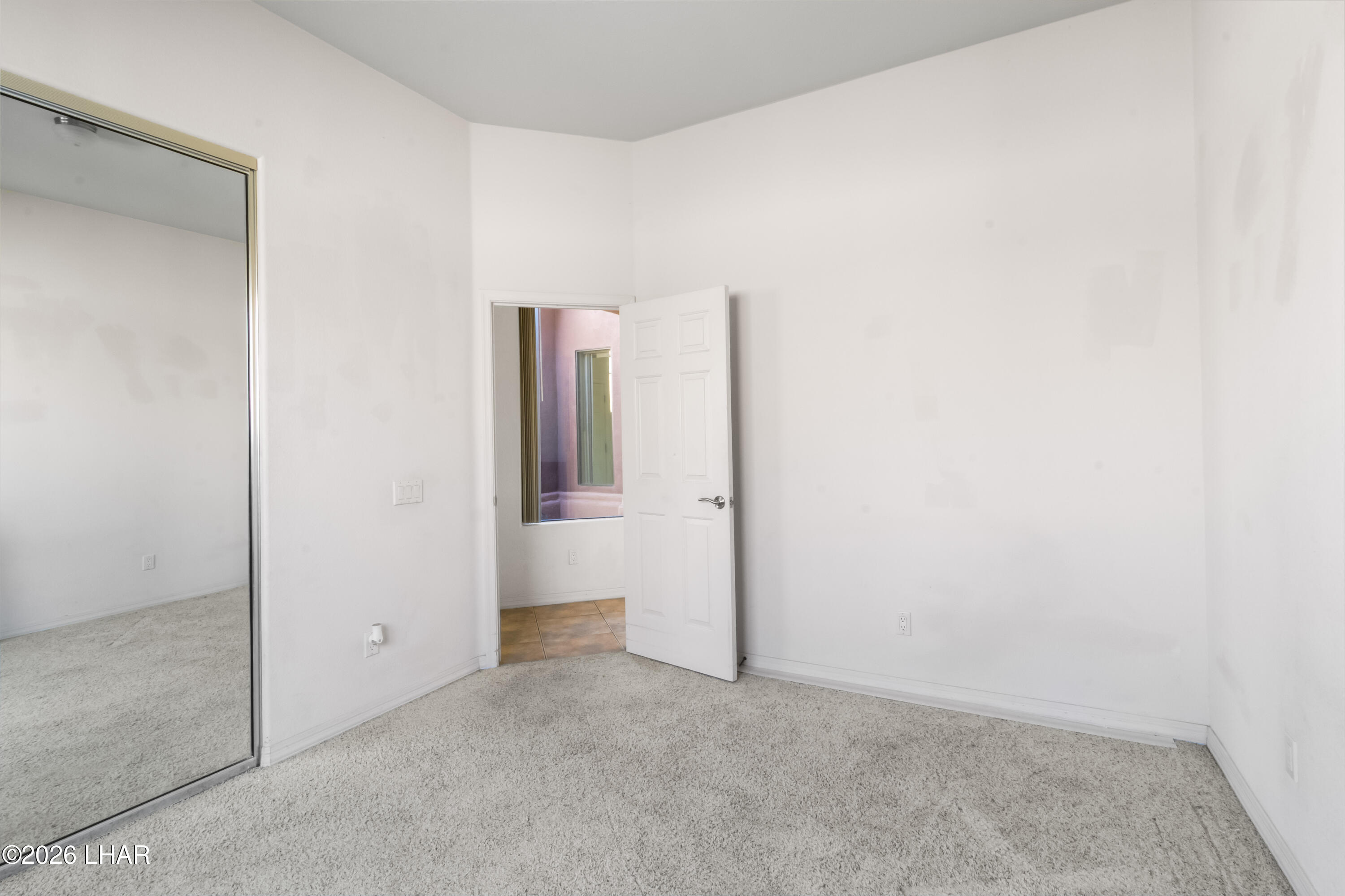 2900 Esmerelda Dr Property Photo 29