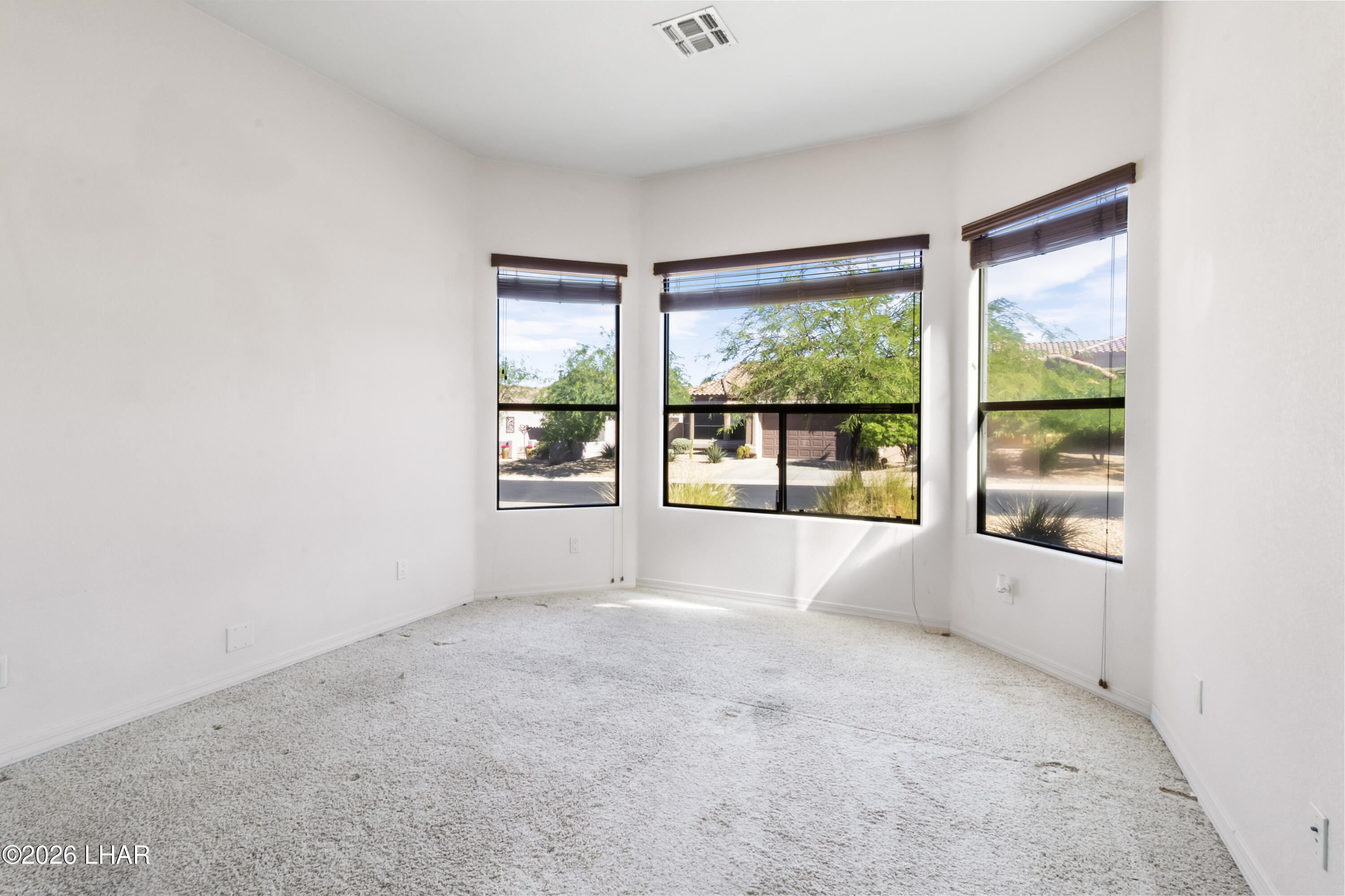 2900 Esmerelda Dr Property Photo 31