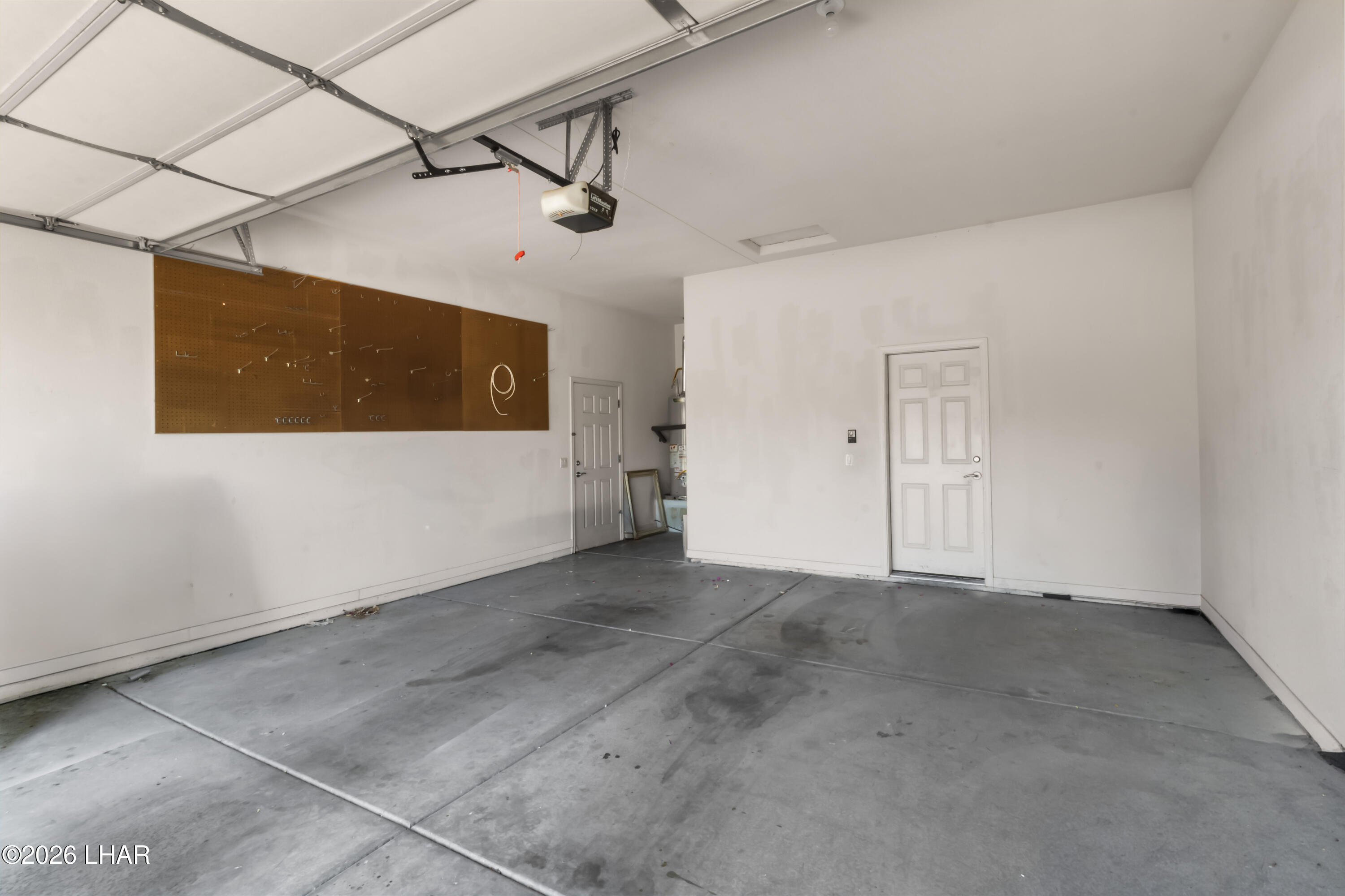 2900 Esmerelda Dr Property Photo 44