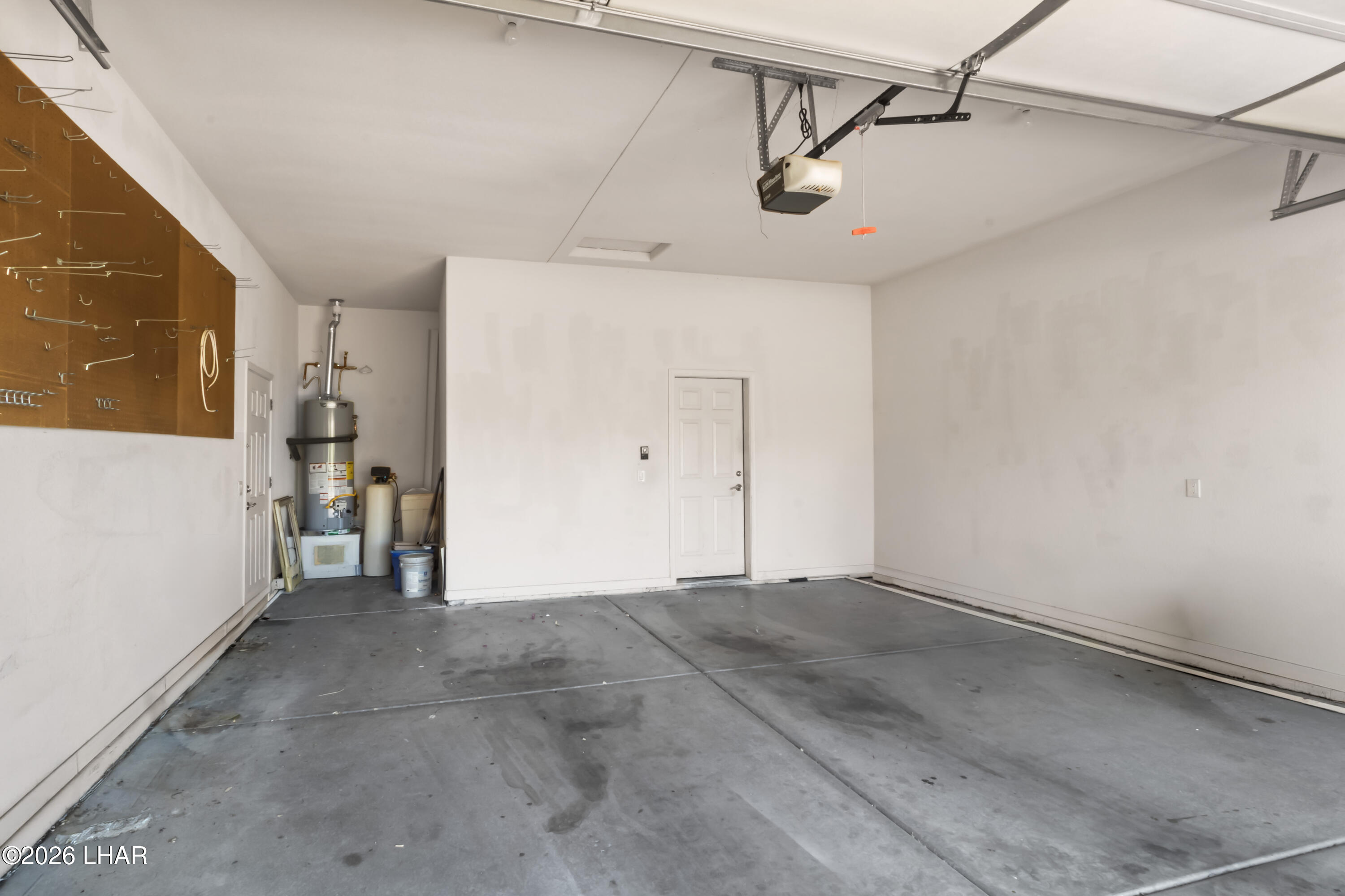 2900 Esmerelda Dr Property Photo 45