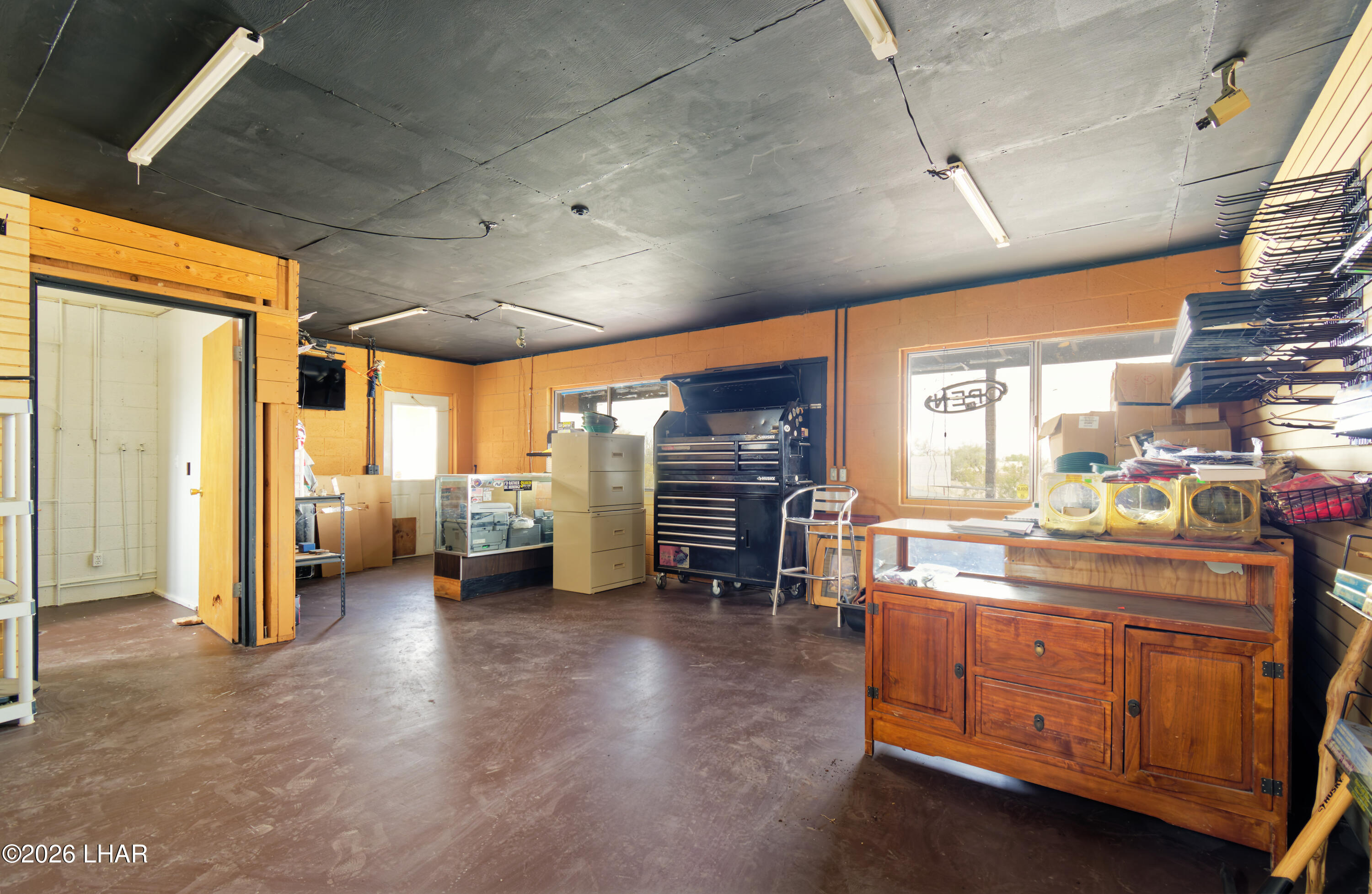 566 N Central Blvd Property Photo 13