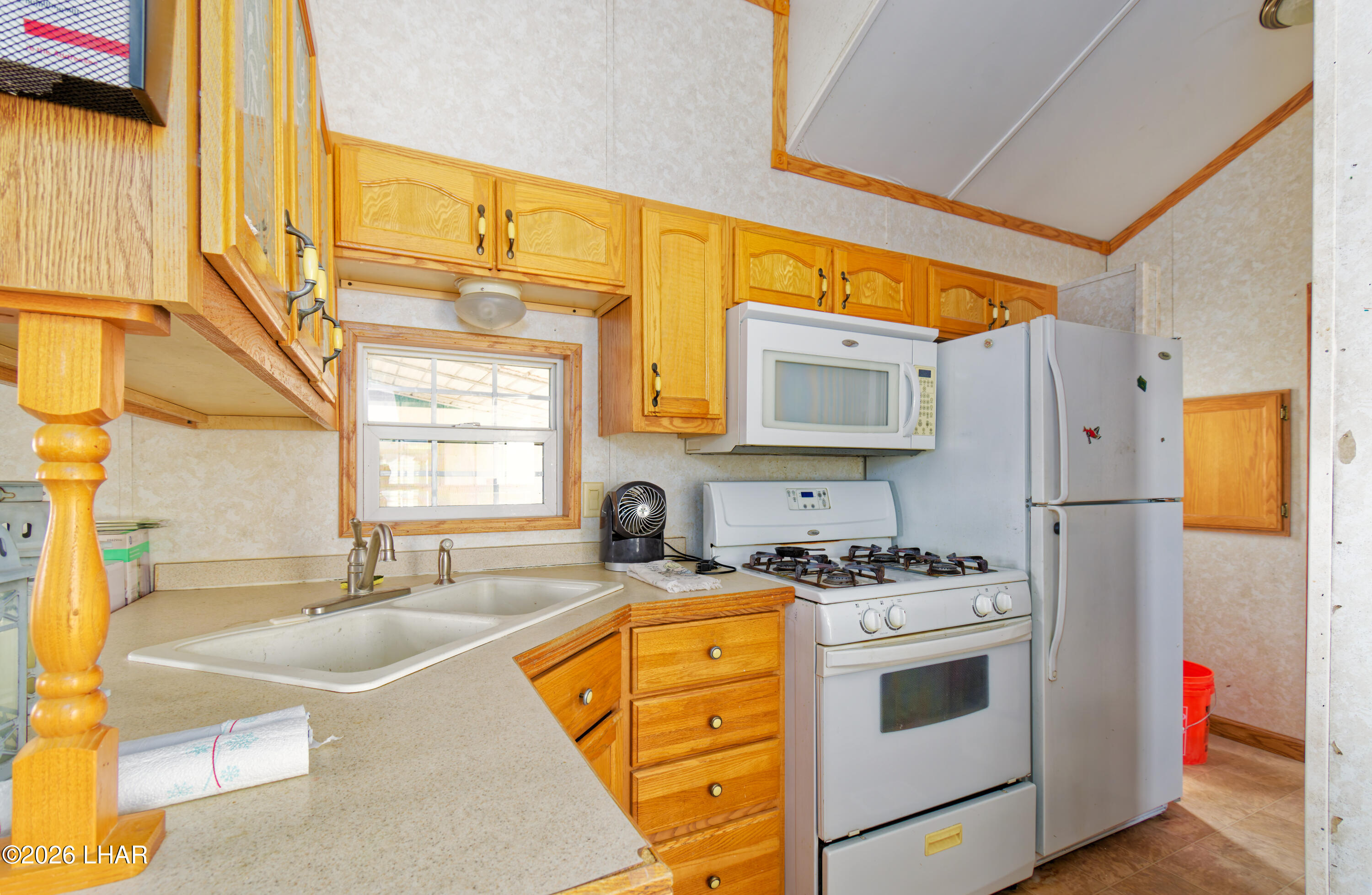 566 N Central Blvd Property Photo 22