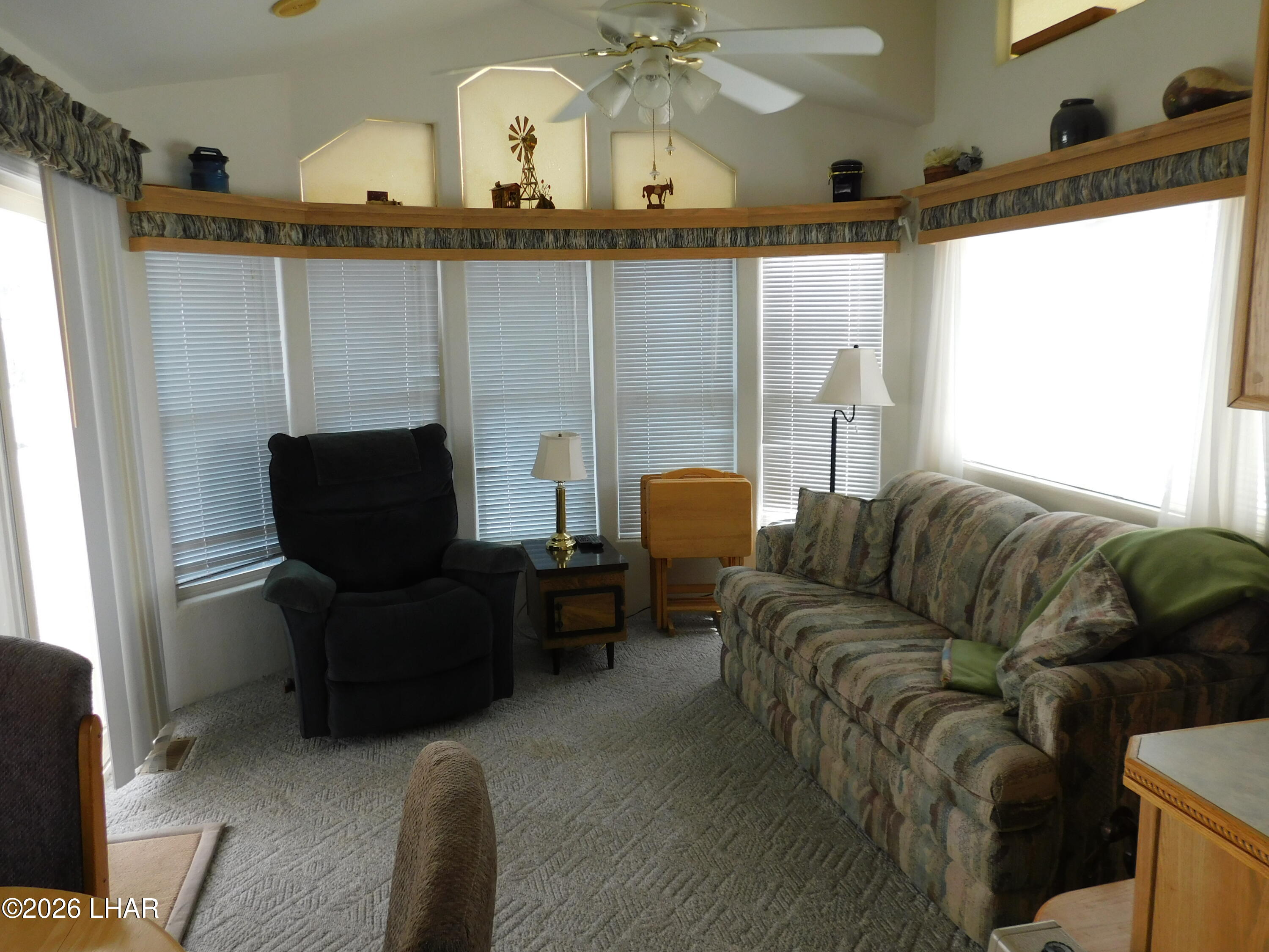 46628 E Highway 60 40 Property Photo 9