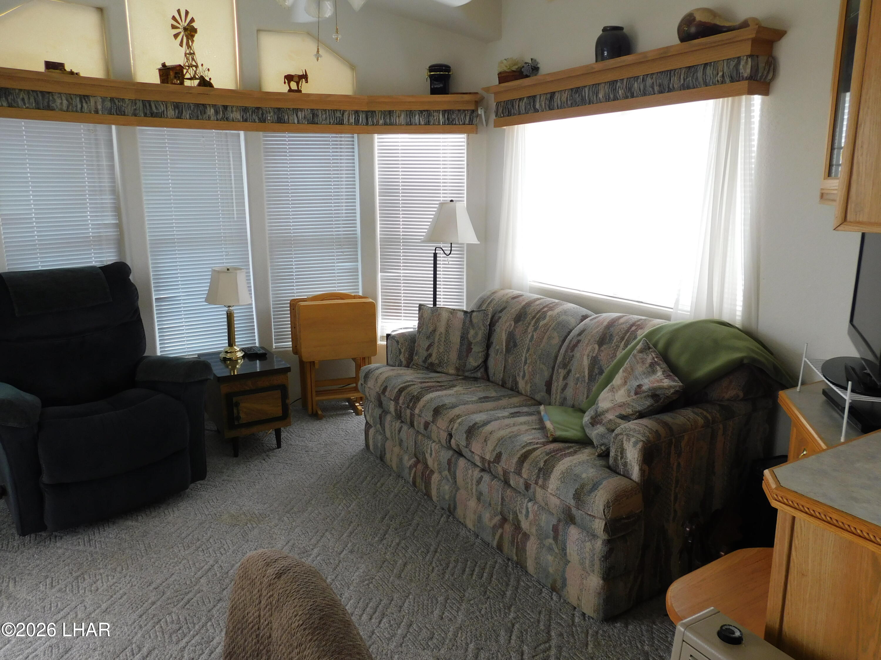 46628 E Highway 60 40 Property Photo 10