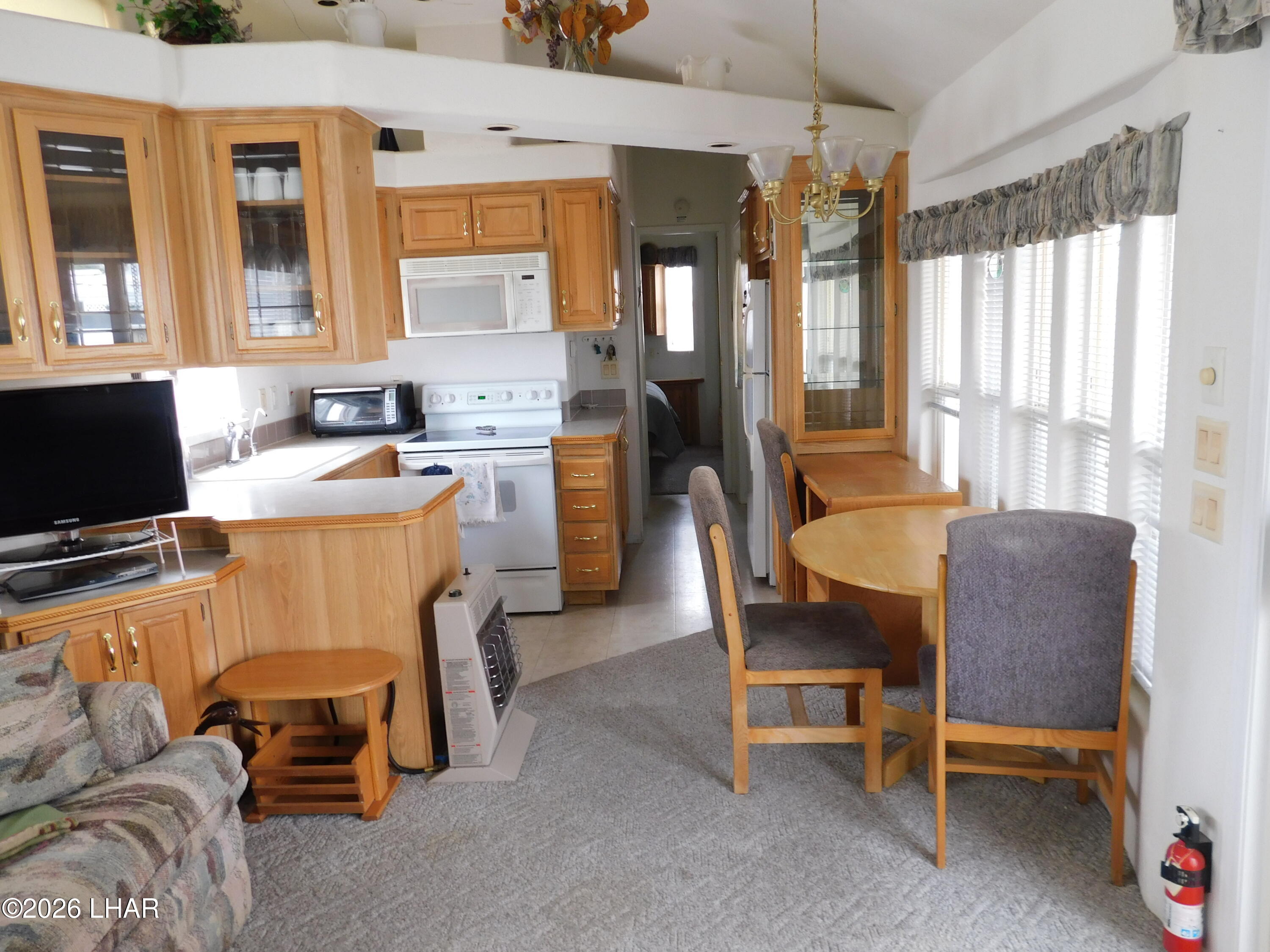 46628 E Highway 60 40 Property Photo 13