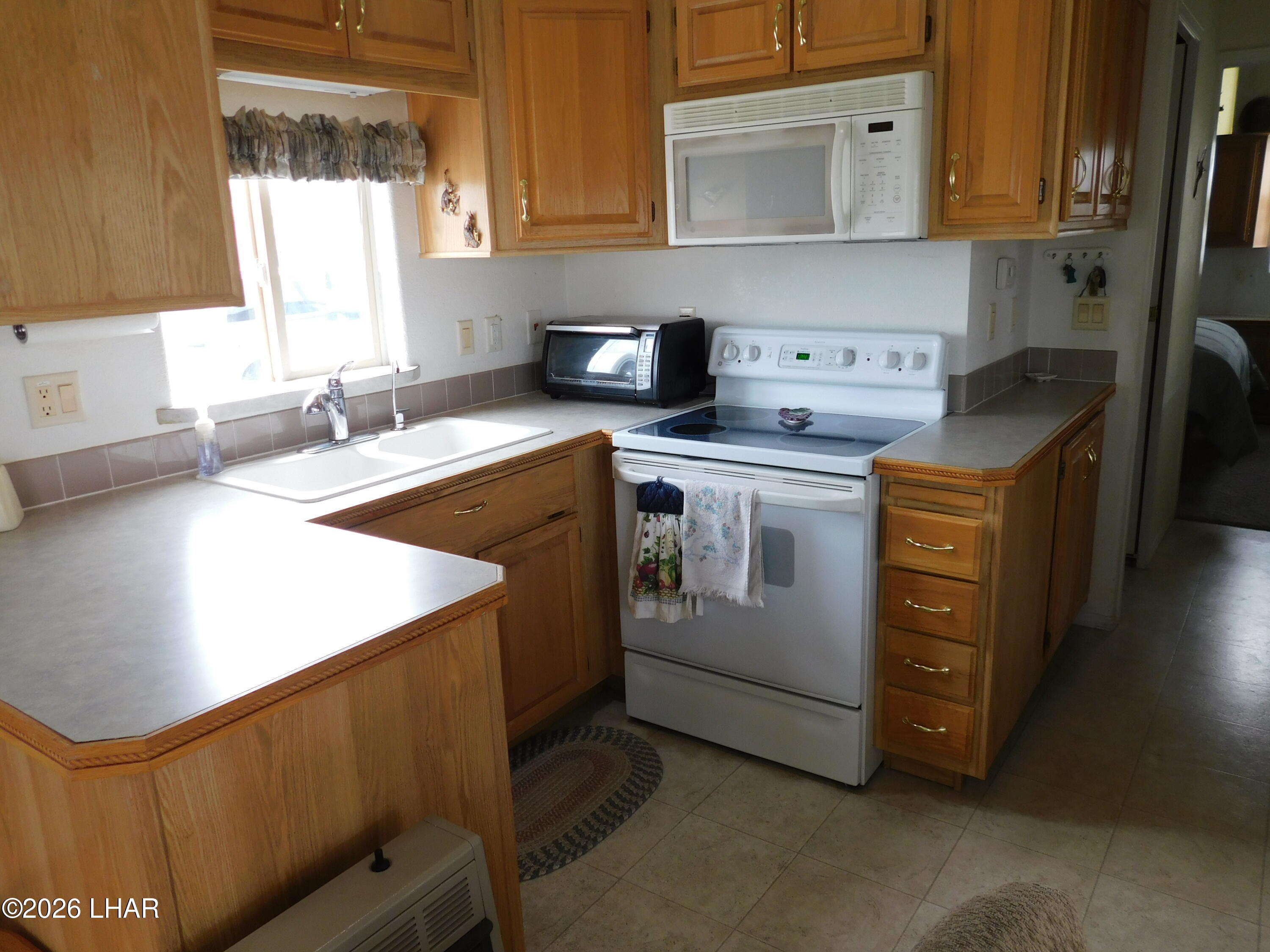 46628 E Highway 60 40 Property Photo 14