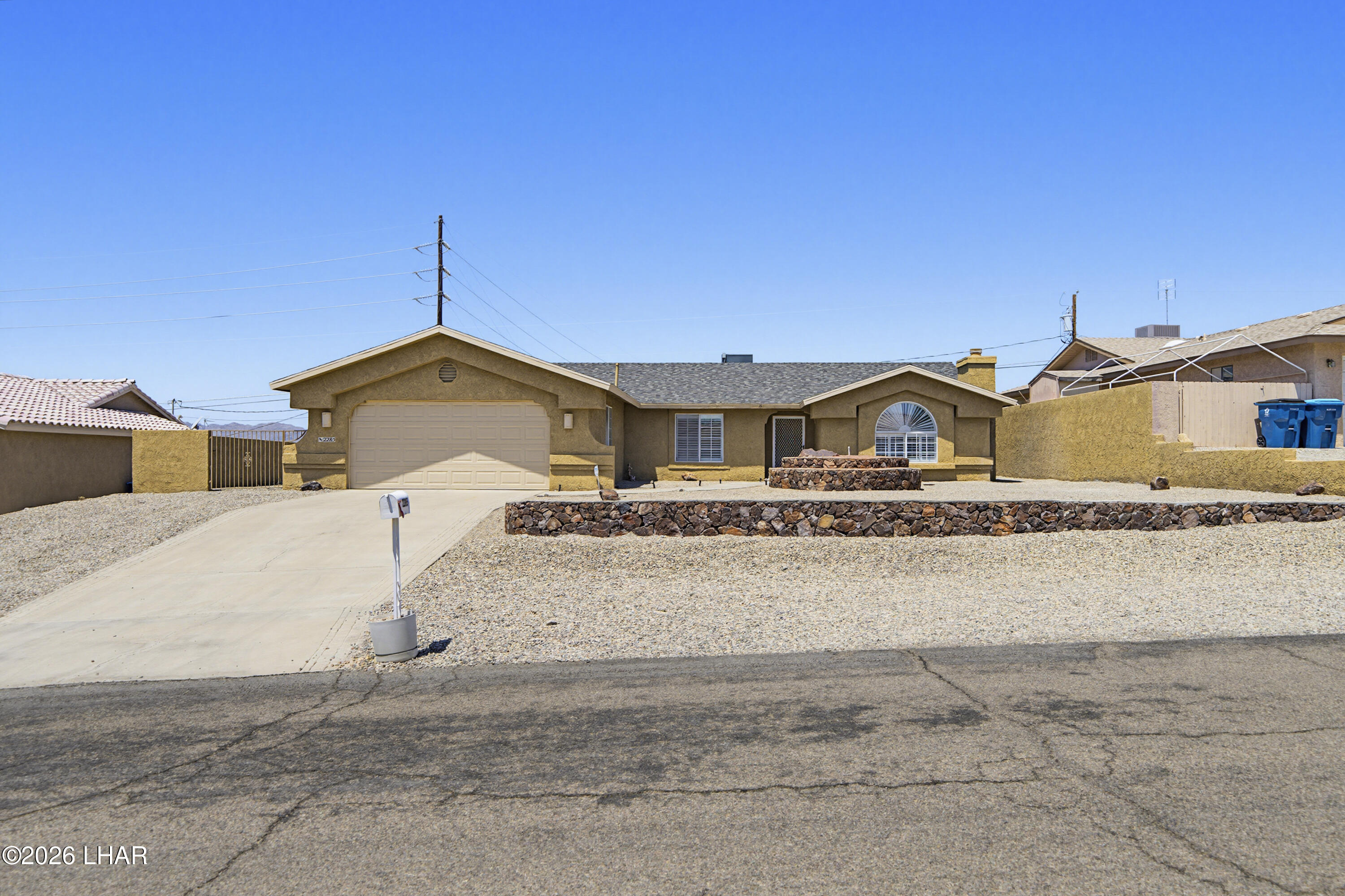 2285 Hillside Dr Property Photo 5