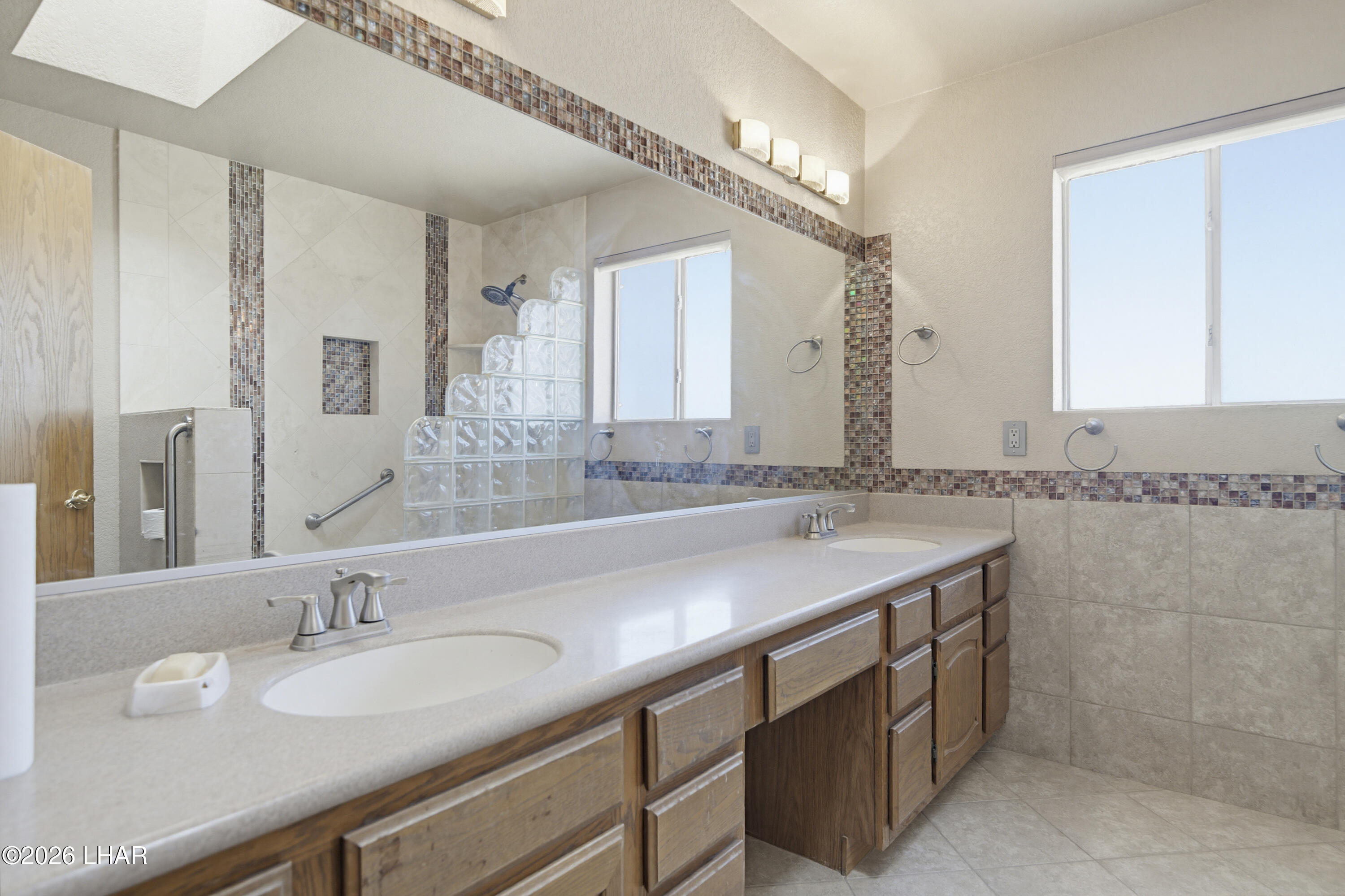 2285 Hillside Dr Property Photo 32