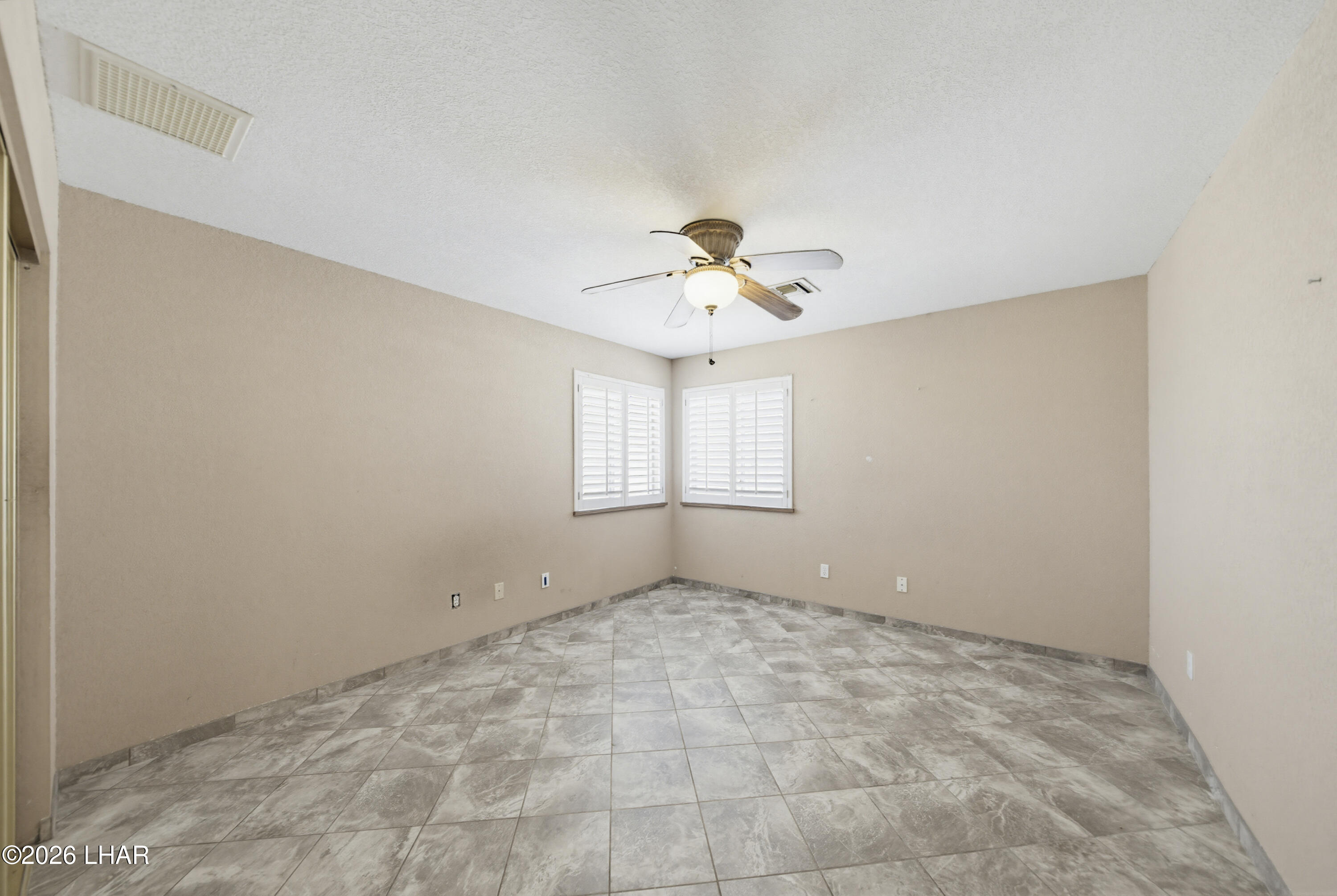 2285 Hillside Dr Property Photo 35