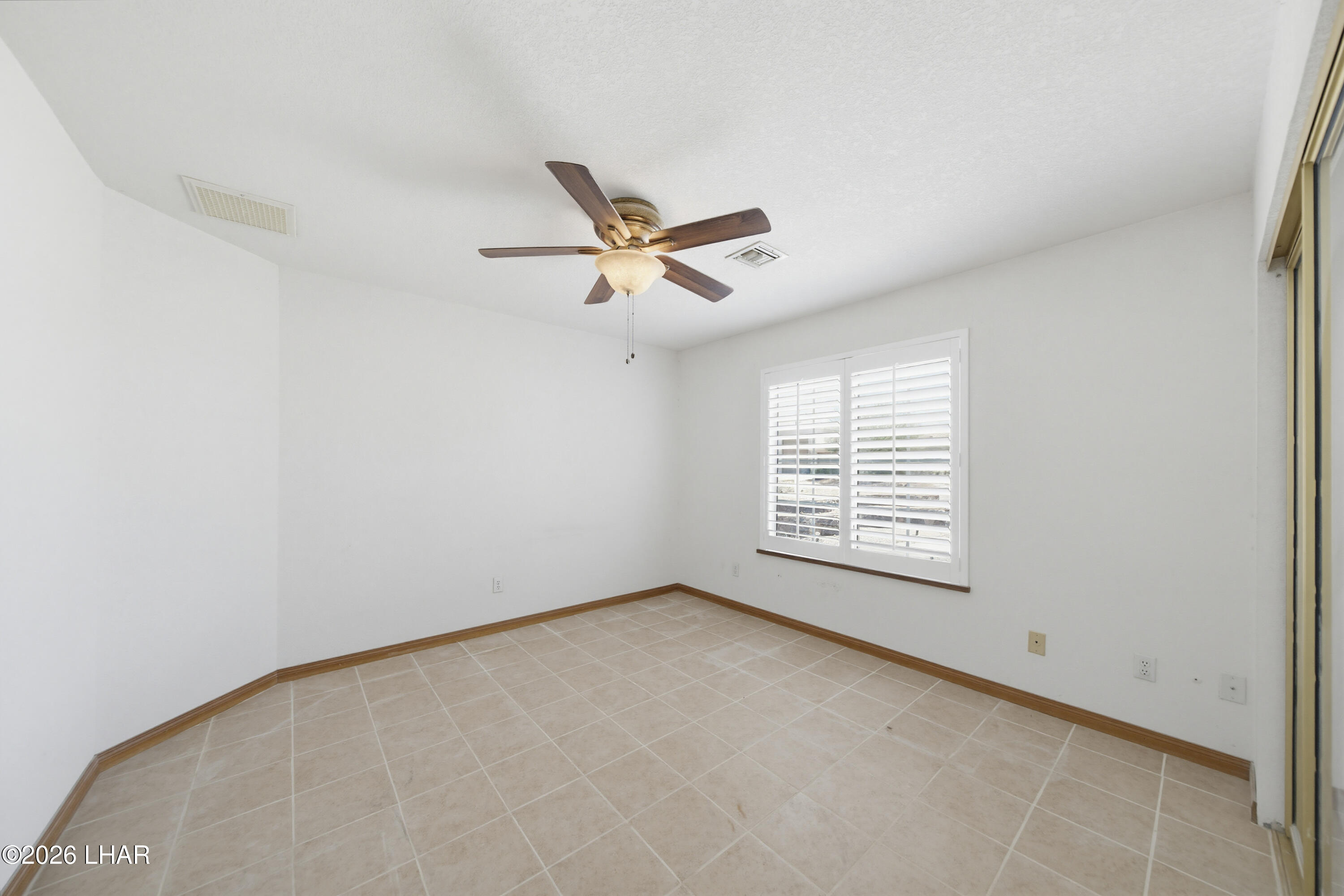 2285 Hillside Dr Property Photo 38
