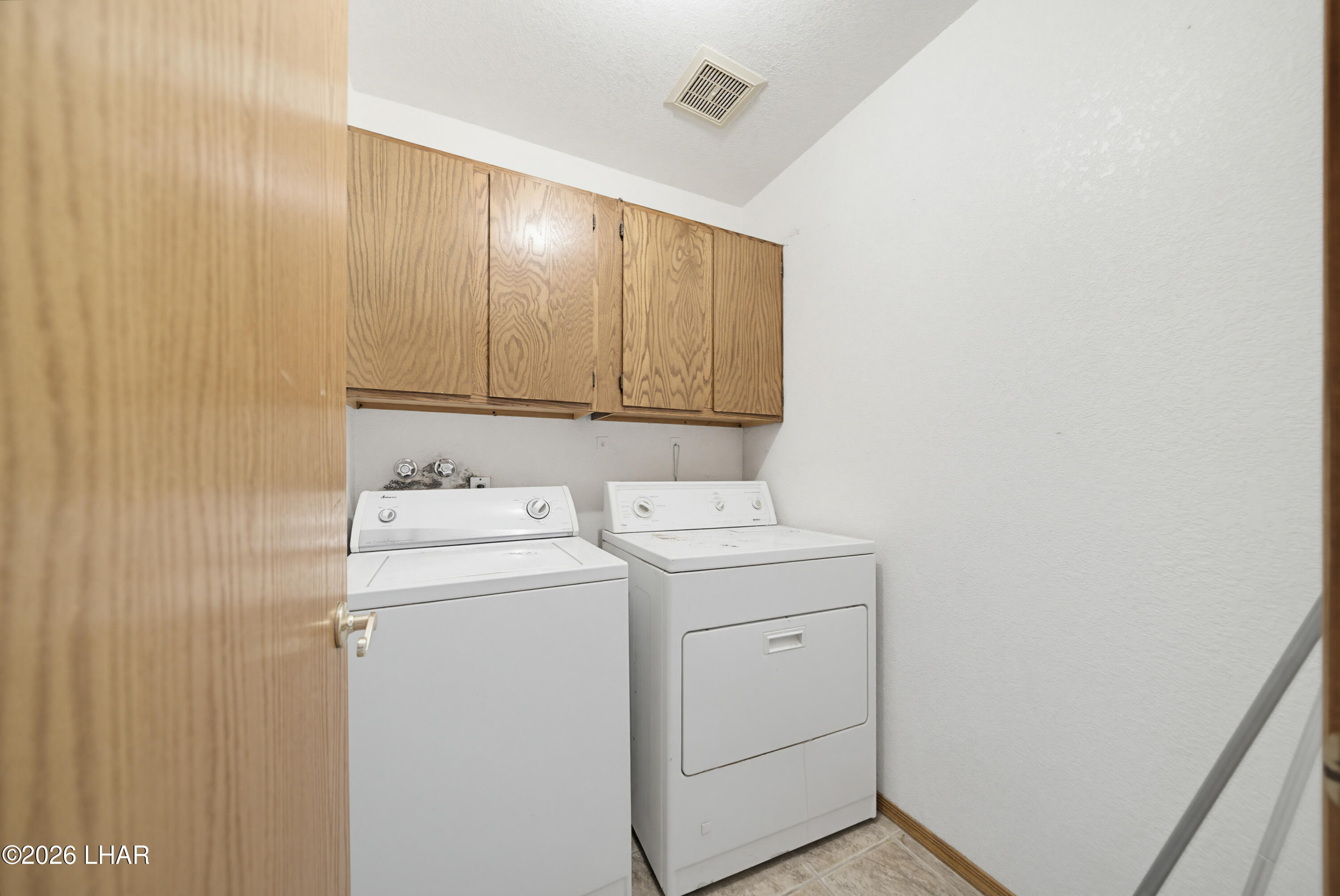 2285 Hillside Dr Property Photo 41