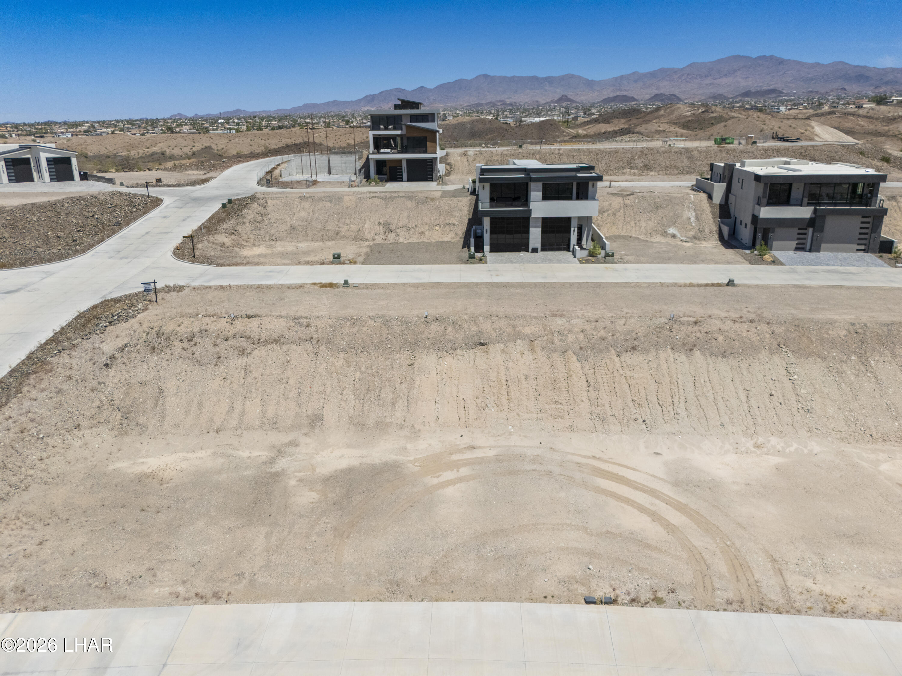 2444 Desert Ridge Ct E Property Photo 6