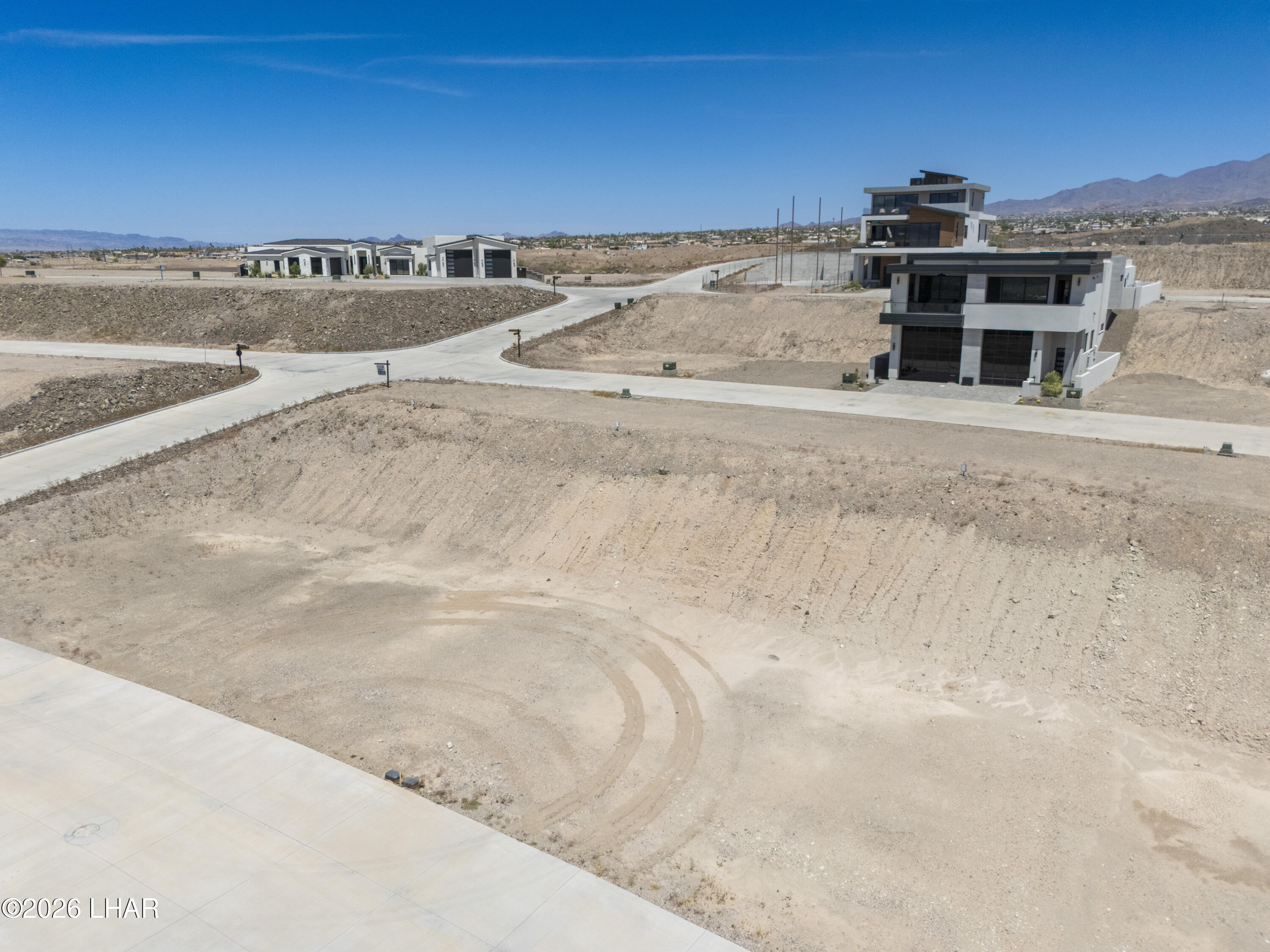 2444 Desert Ridge Ct E Property Photo 7
